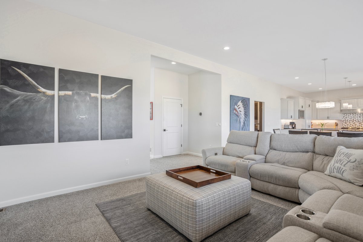 Cheyenne, Wyoming, 82009, United States, 5 Bedrooms Bedrooms, ,3 BathroomsBathrooms,Residential,For Sale,1982356