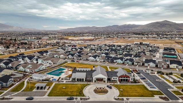 South Jordan, Utah, 84009, United States, 3 Bedrooms Bedrooms, ,3 BathroomsBathrooms,Residential,For Sale,2005216