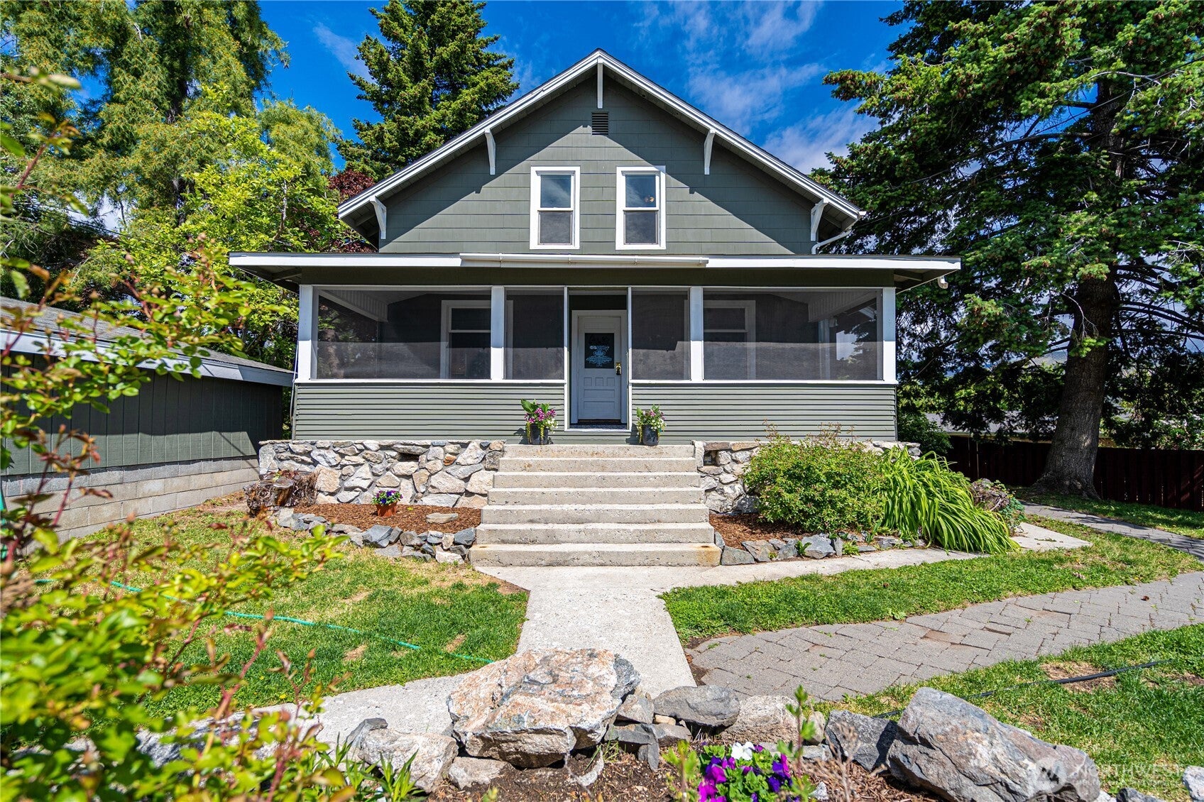 Manson, Washington, 98831, United States, 4 Bedrooms Bedrooms, ,1 BathroomBathrooms,Residential,For Sale,1821067