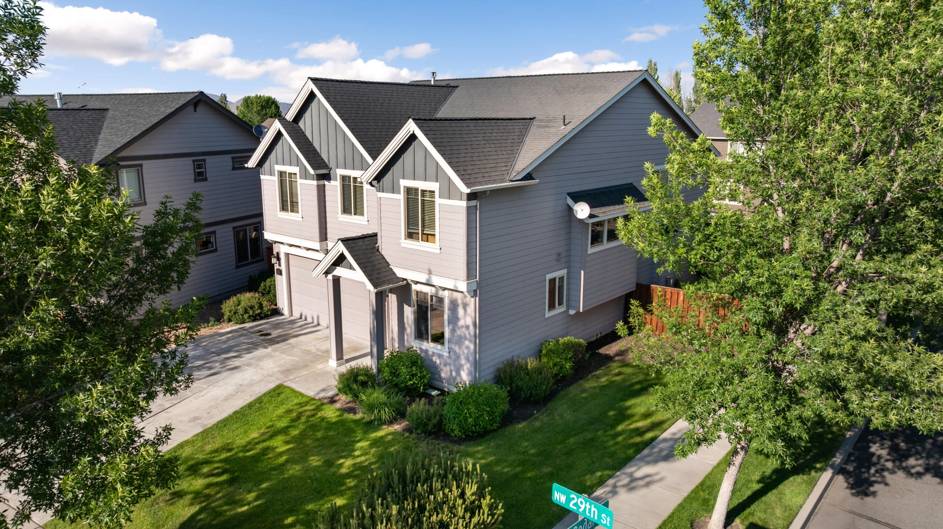 Redmond, Oregon, 97756, United States, 3 Bedrooms Bedrooms, ,3 BathroomsBathrooms,Residential,For Sale,1998180