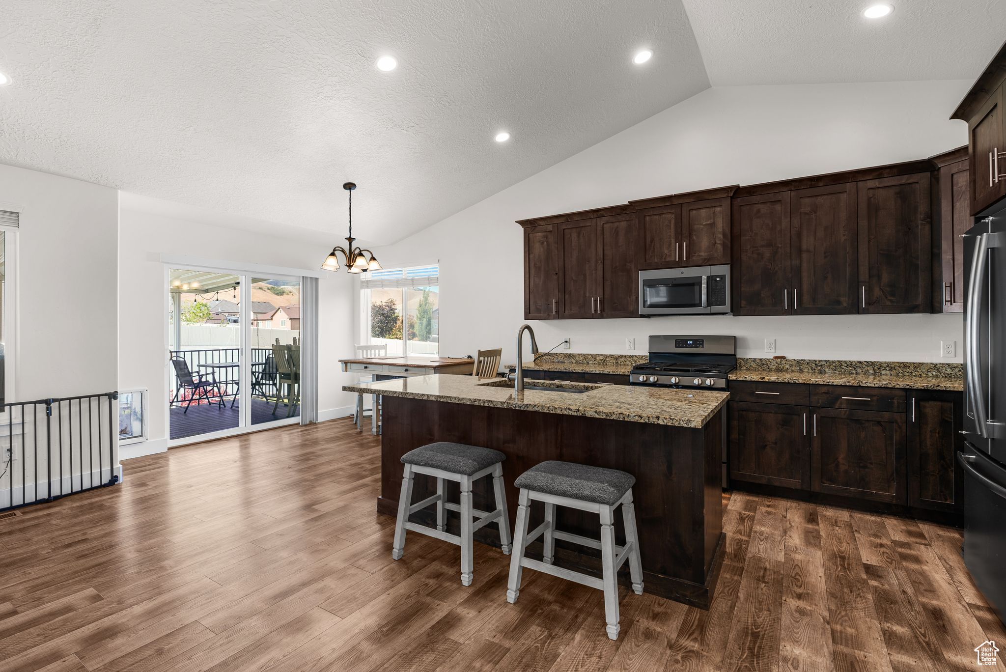 Tooele, Utah, 84074, United States, 5 Bedrooms Bedrooms, ,3 BathroomsBathrooms,Residential,For Sale,1907581