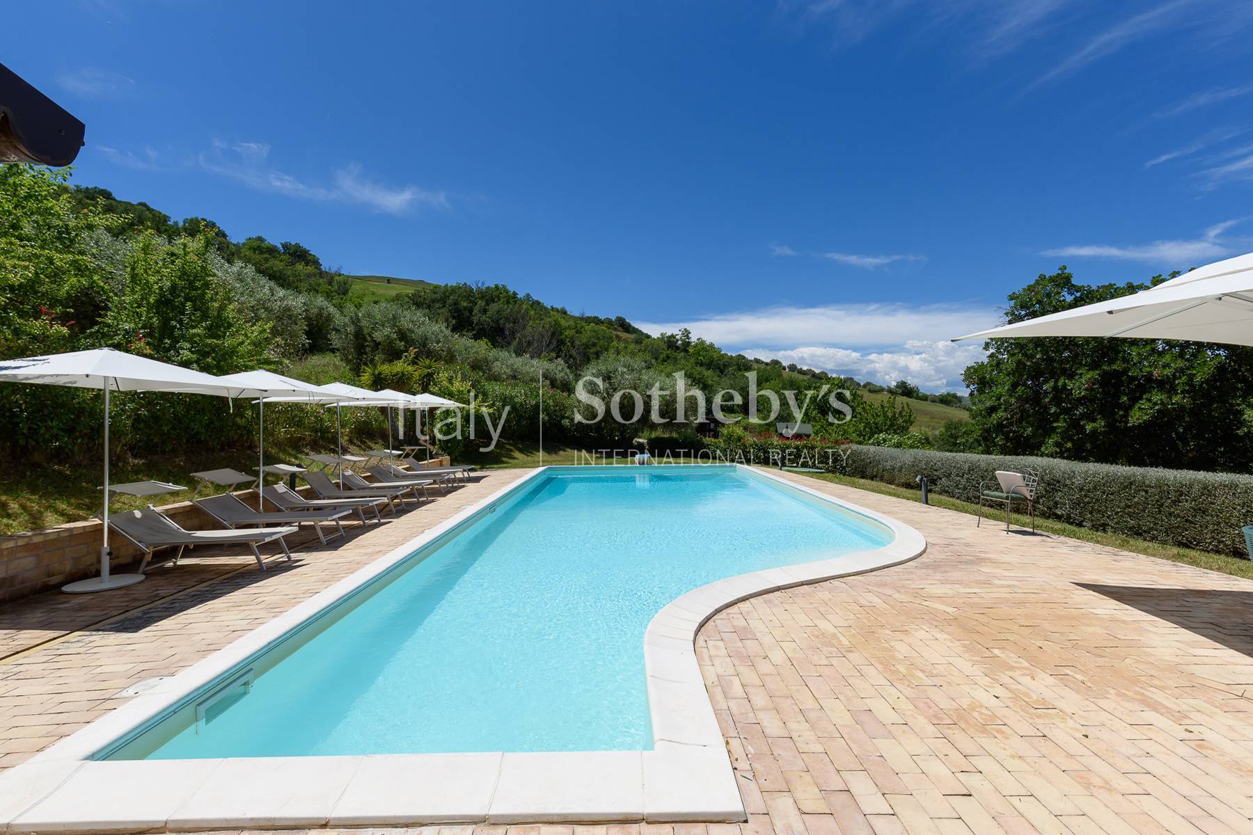  Renovated estate with pool and panoramic view - 物件實景