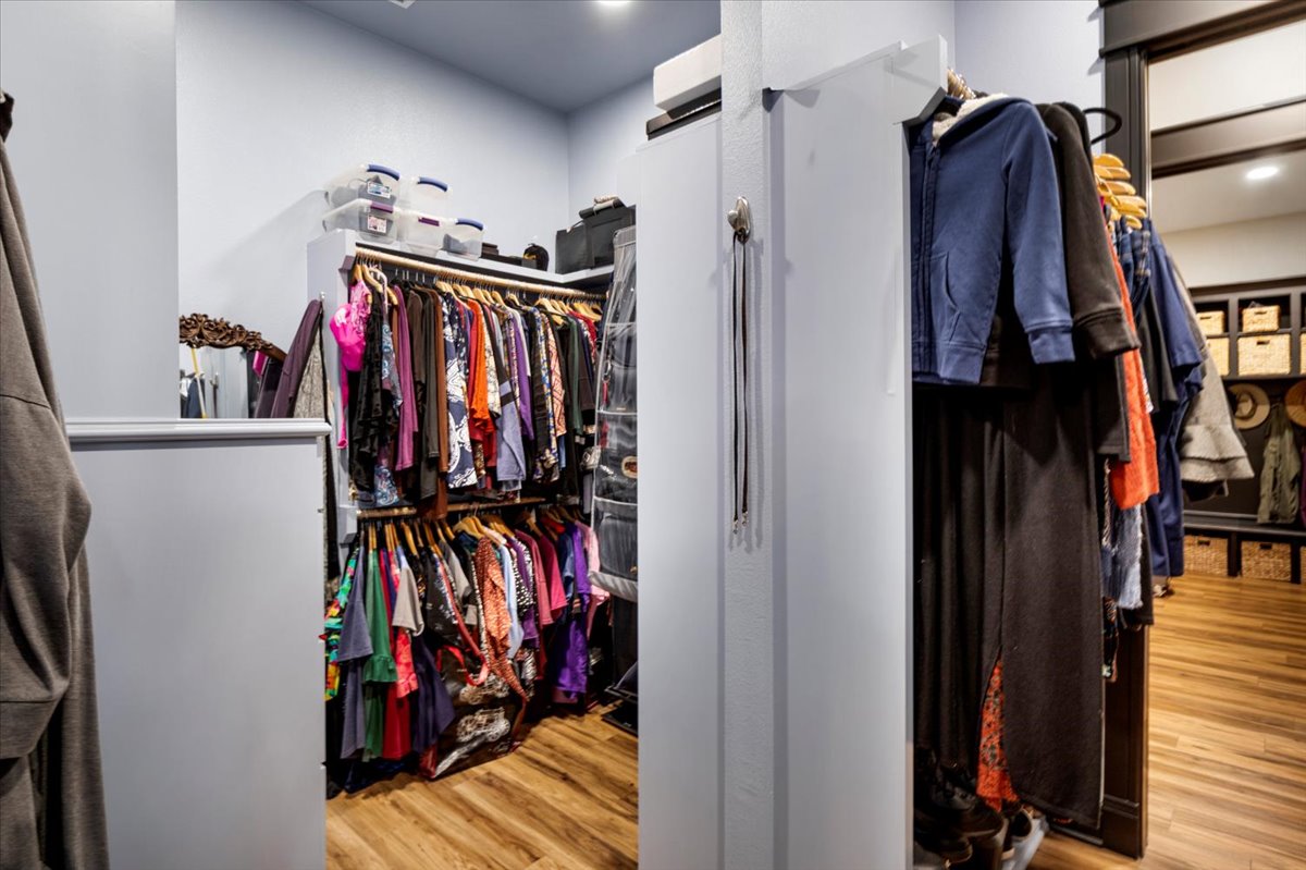 Long Branch, Texas, 75669, United States, 4 Bedrooms Bedrooms, ,4 BathroomsBathrooms,Residential,For Sale,1908688