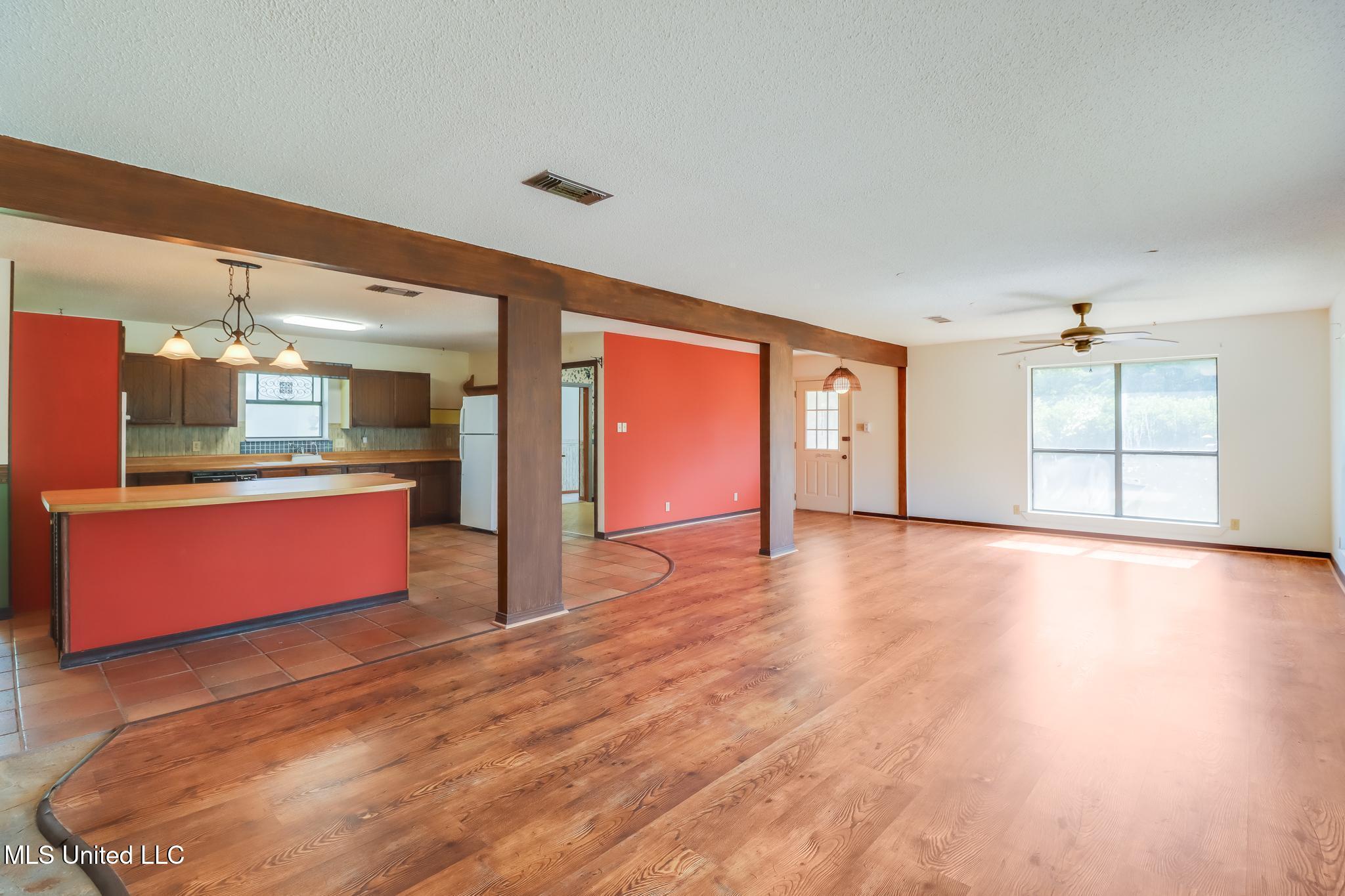 Pass Christian, Mississippi, 39571, United States, 3 Bedrooms Bedrooms, ,2 BathroomsBathrooms,Residential,For Sale,1874692