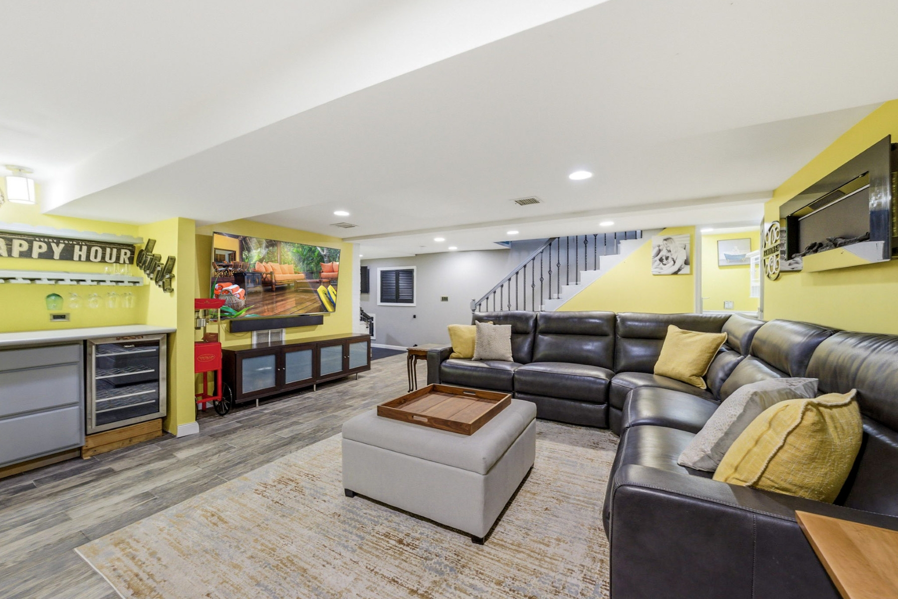 Fully Renovated Two Family Property - 物件實景