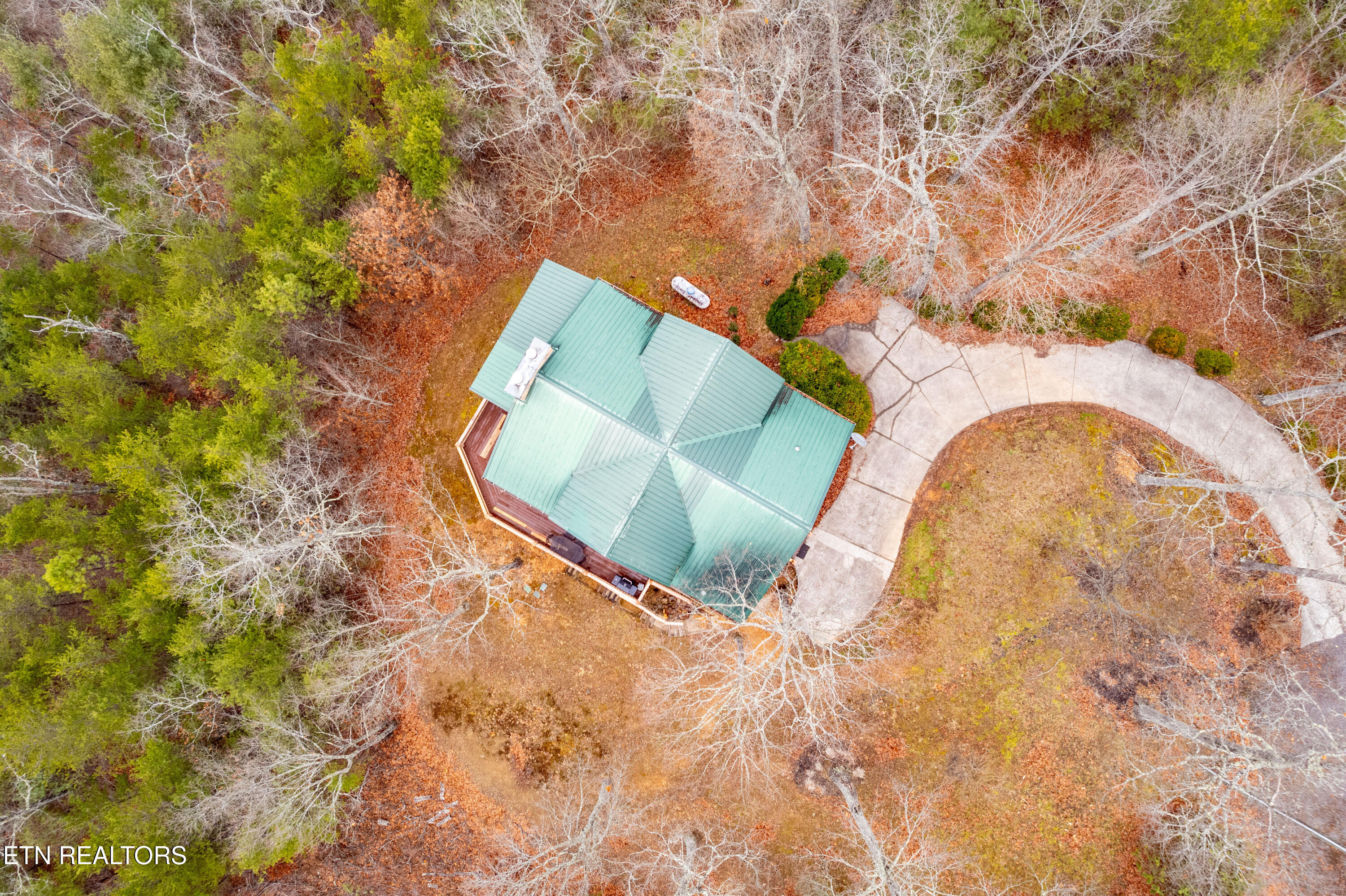 Townsend, Tennessee, 37882, United States, 3 Bedrooms Bedrooms, ,3 BathroomsBathrooms,Residential,For Sale,1982274
