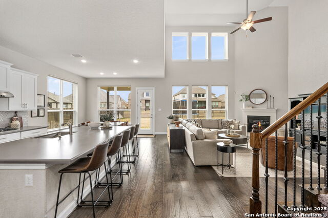 Boerne, Texas, 78006, United States, 5 Bedrooms Bedrooms, ,4 BathroomsBathrooms,Residential,For Sale,1729850