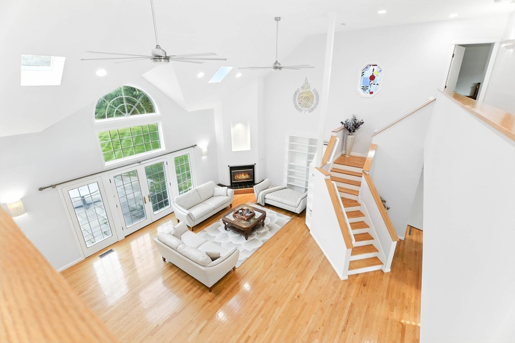 Westfield, Massachusetts, 01085, United States, 4 Bedrooms Bedrooms, ,3 BathroomsBathrooms,Residential,For Sale,1942003