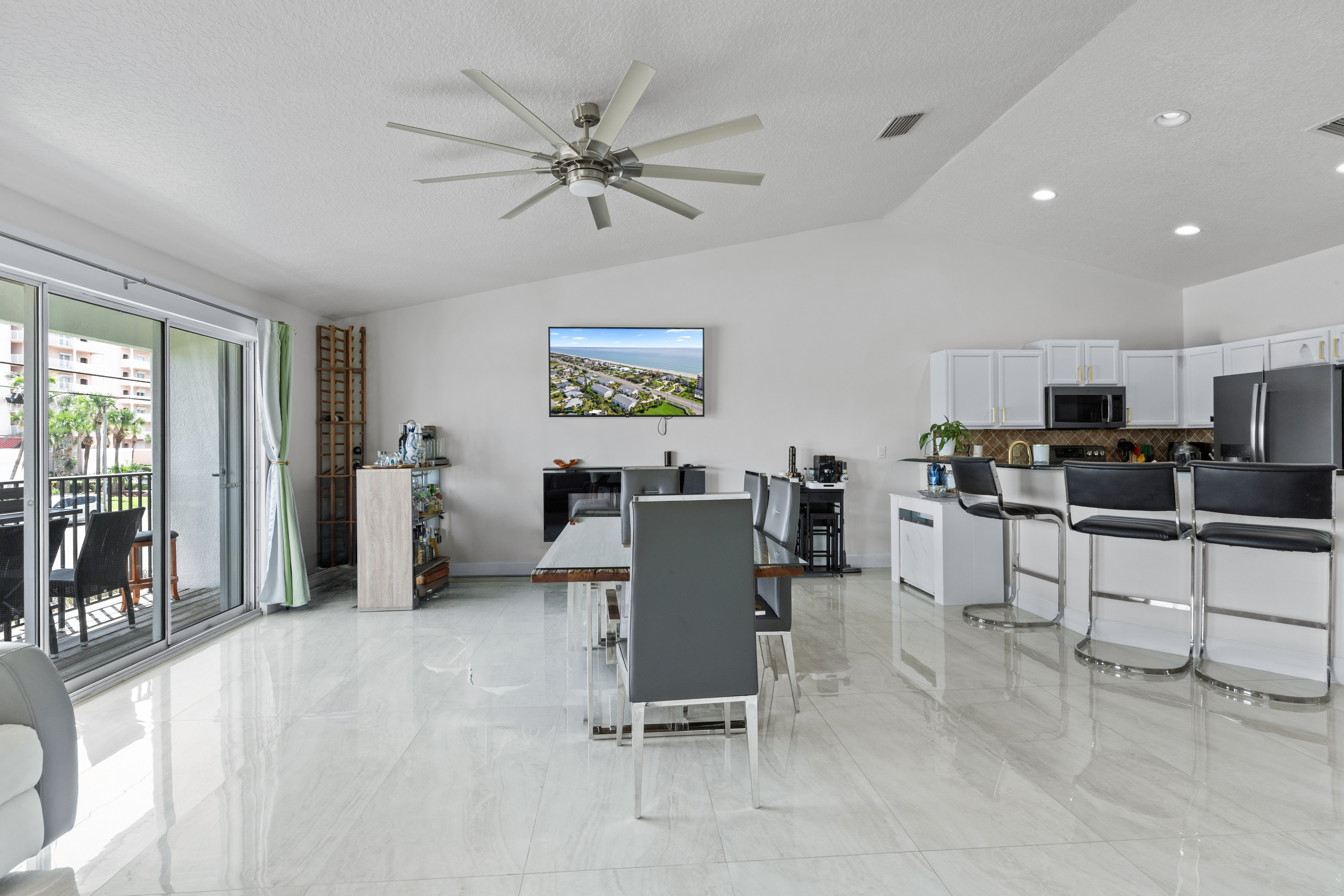  1883 Cato Court, Unit #B-2, Indialantic, FL, 32903 - 物件實景