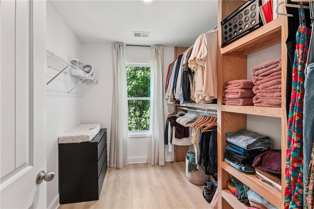 Canton, Georgia, 30114, United States, 6 Bedrooms Bedrooms, ,4 BathroomsBathrooms,Residential,For Sale,1978205