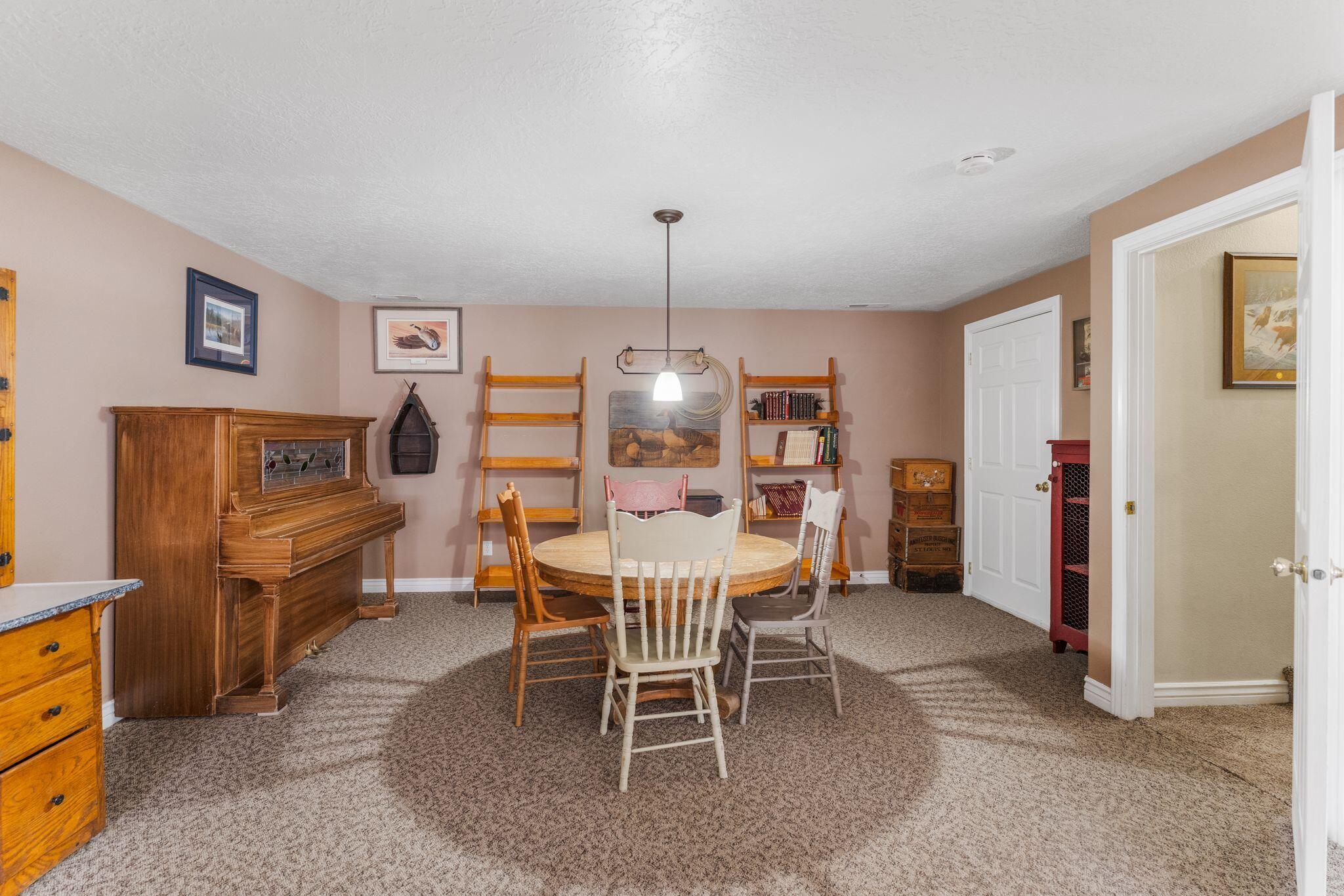 New Harmony, Utah, 84757, United States, 4 Bedrooms Bedrooms, ,4 BathroomsBathrooms,Residential,For Sale,1763524