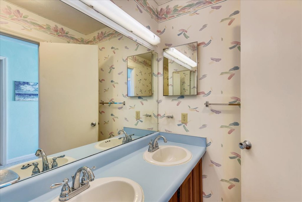 Saint George Island, Florida, 32328, United States, 2 Bedrooms Bedrooms, ,3 BathroomsBathrooms,Residential,For Sale,1980684