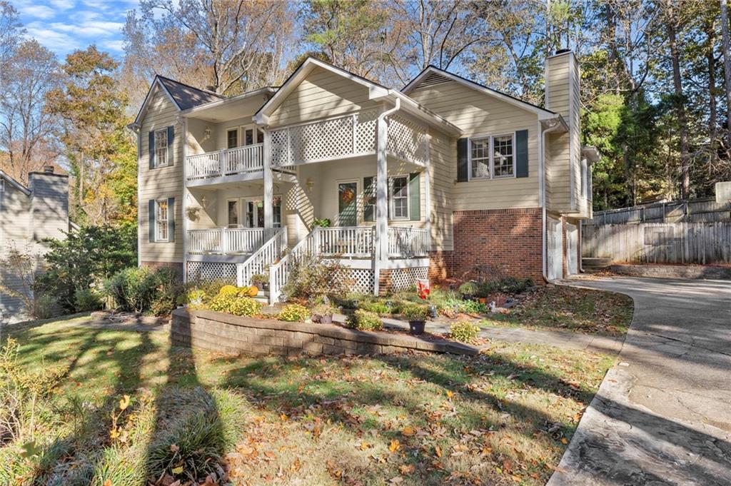 Roswell, Georgia, 30075, United States, 5 Bedrooms Bedrooms, ,4 BathroomsBathrooms,Residential,For Sale,1990755