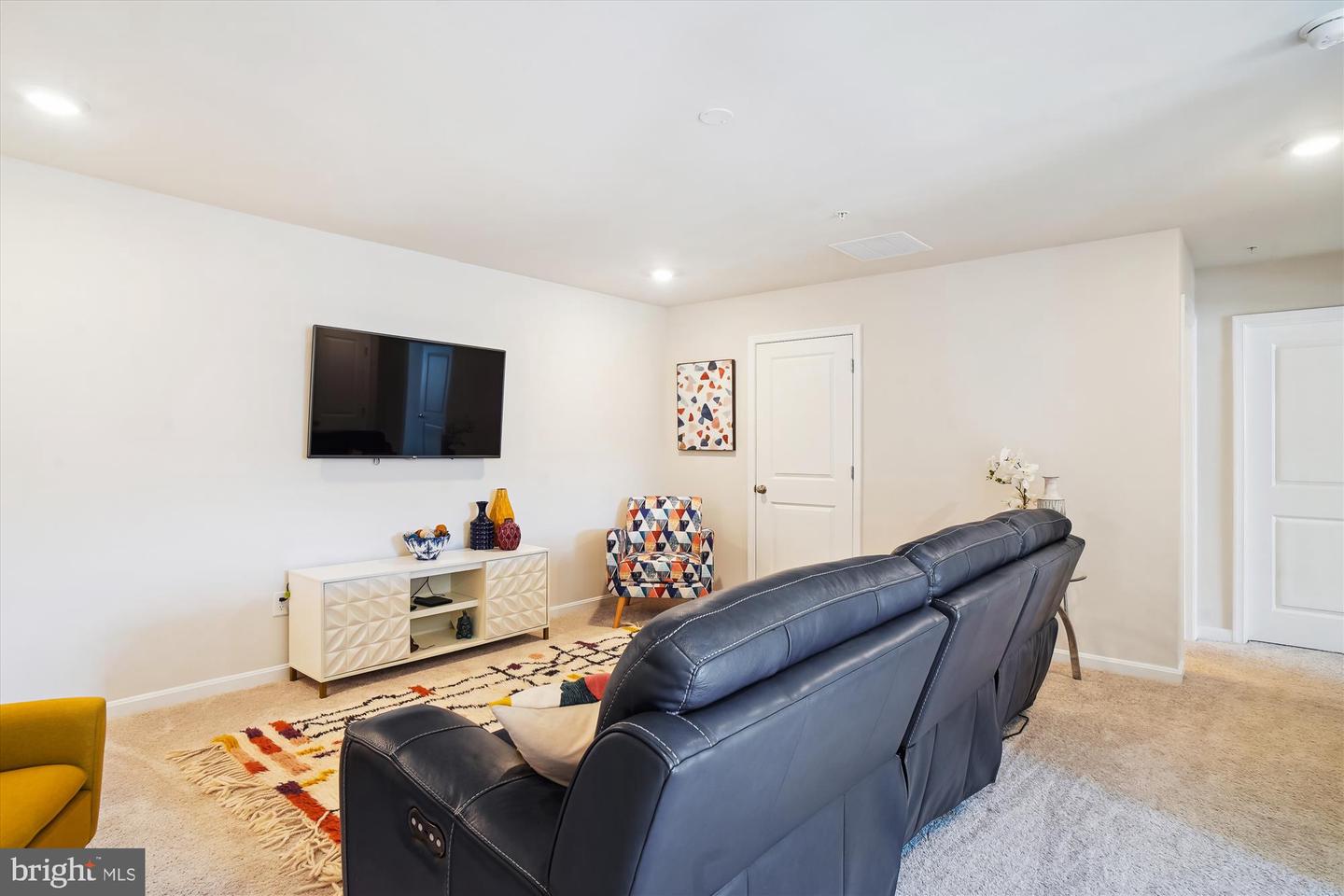 Frederick, Maryland, 21701, United States, 3 Bedrooms Bedrooms, ,4 BathroomsBathrooms,Residential,For Sale,1920033