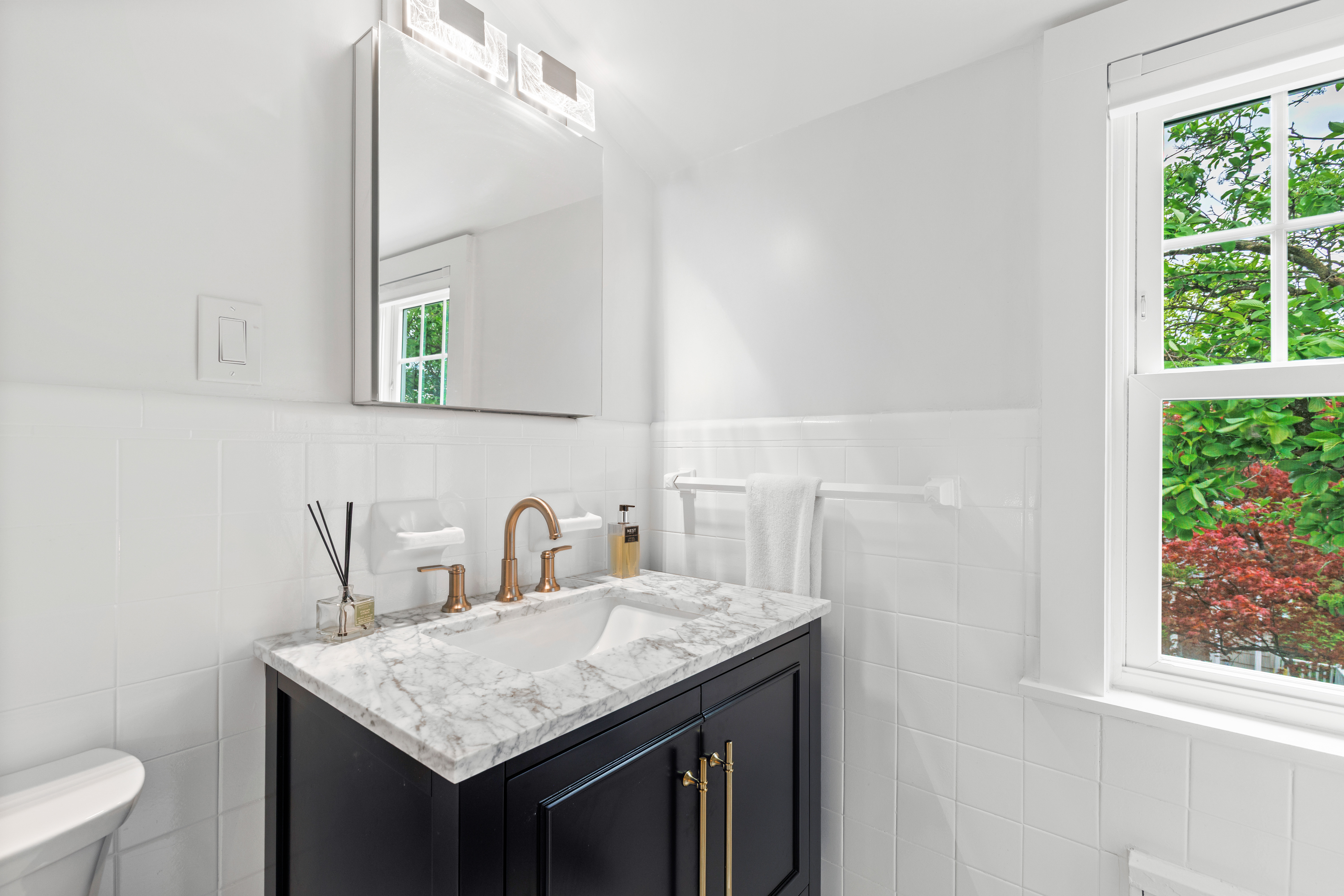  Delightful, Move-In Ready Colonial - 物件實景