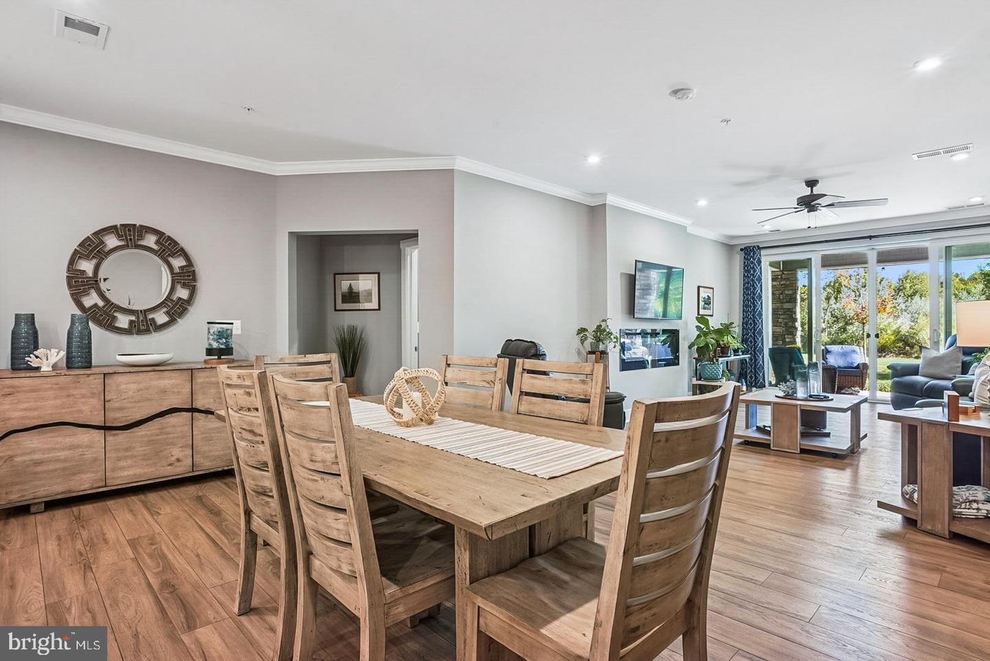 Chester, Maryland, 21619, United States, 2 Bedrooms Bedrooms, ,3 BathroomsBathrooms,Residential,For Sale,1968949