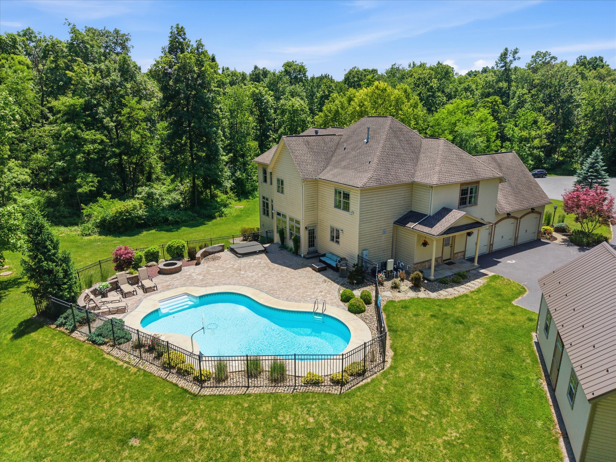  1392 Fox Hill Dr, Palmyra, PA 17078 - 物件實景