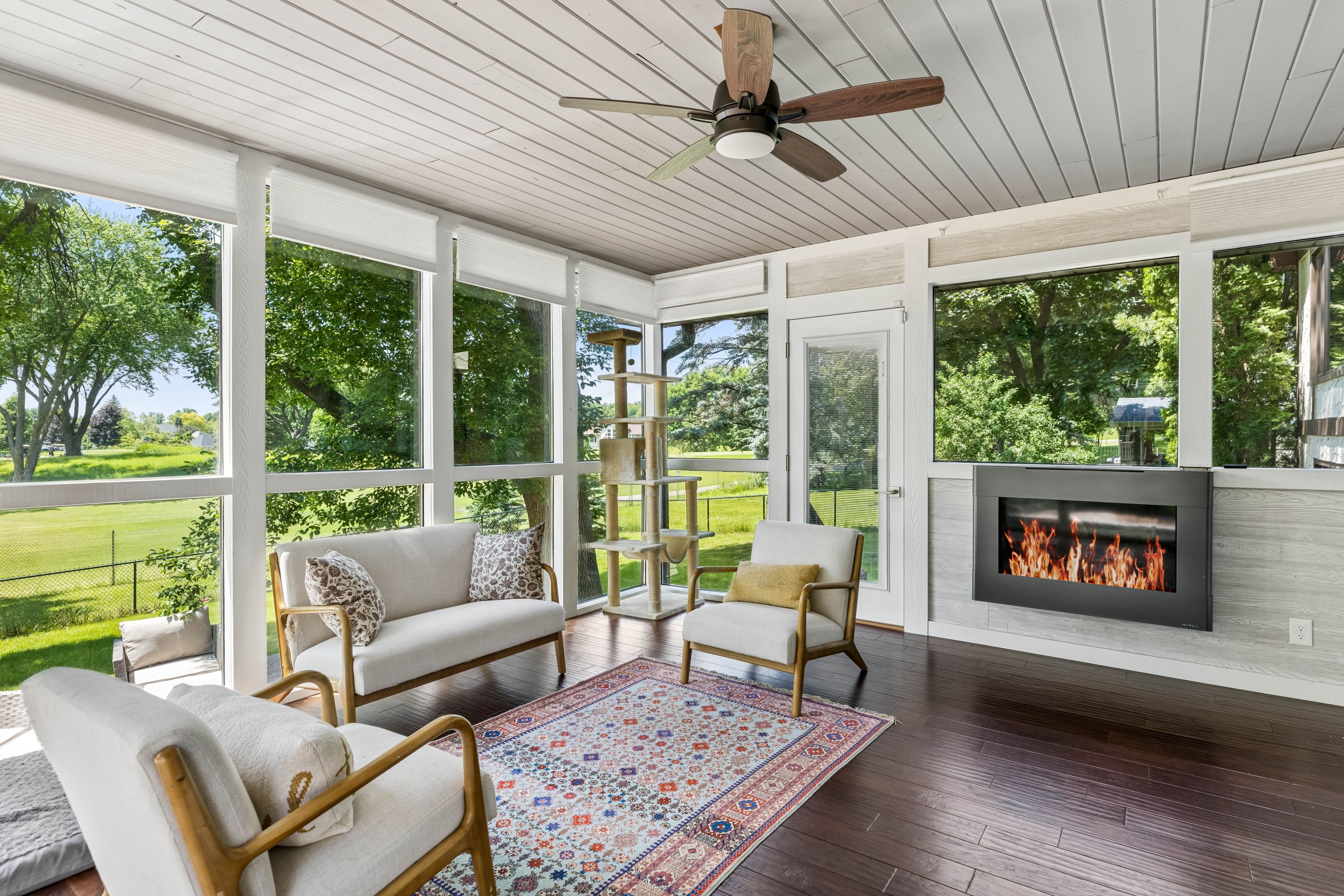  Beautifully Updated Home Overlooking Bent Creek Golf Course - 物件實景
