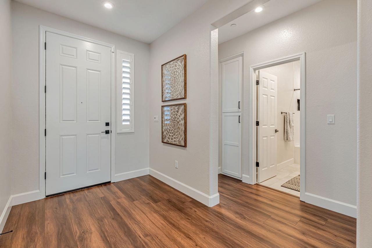 Sacramento, California, 95829, United States, 3 Bedrooms Bedrooms, ,2 BathroomsBathrooms,Residential,For Sale,1950991