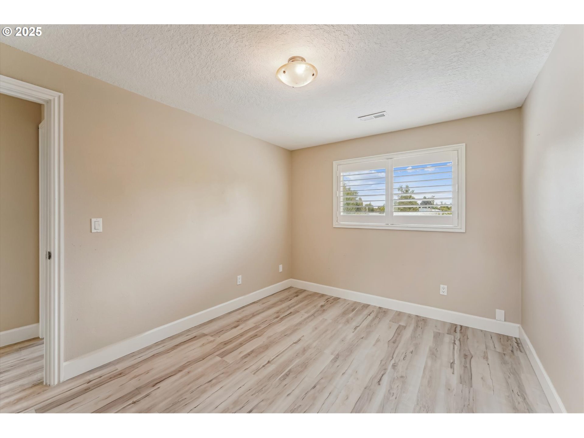 Forest Grove, Oregon, 97116, United States, 3 Bedrooms Bedrooms, ,2 BathroomsBathrooms,Residential,For Sale,1917976