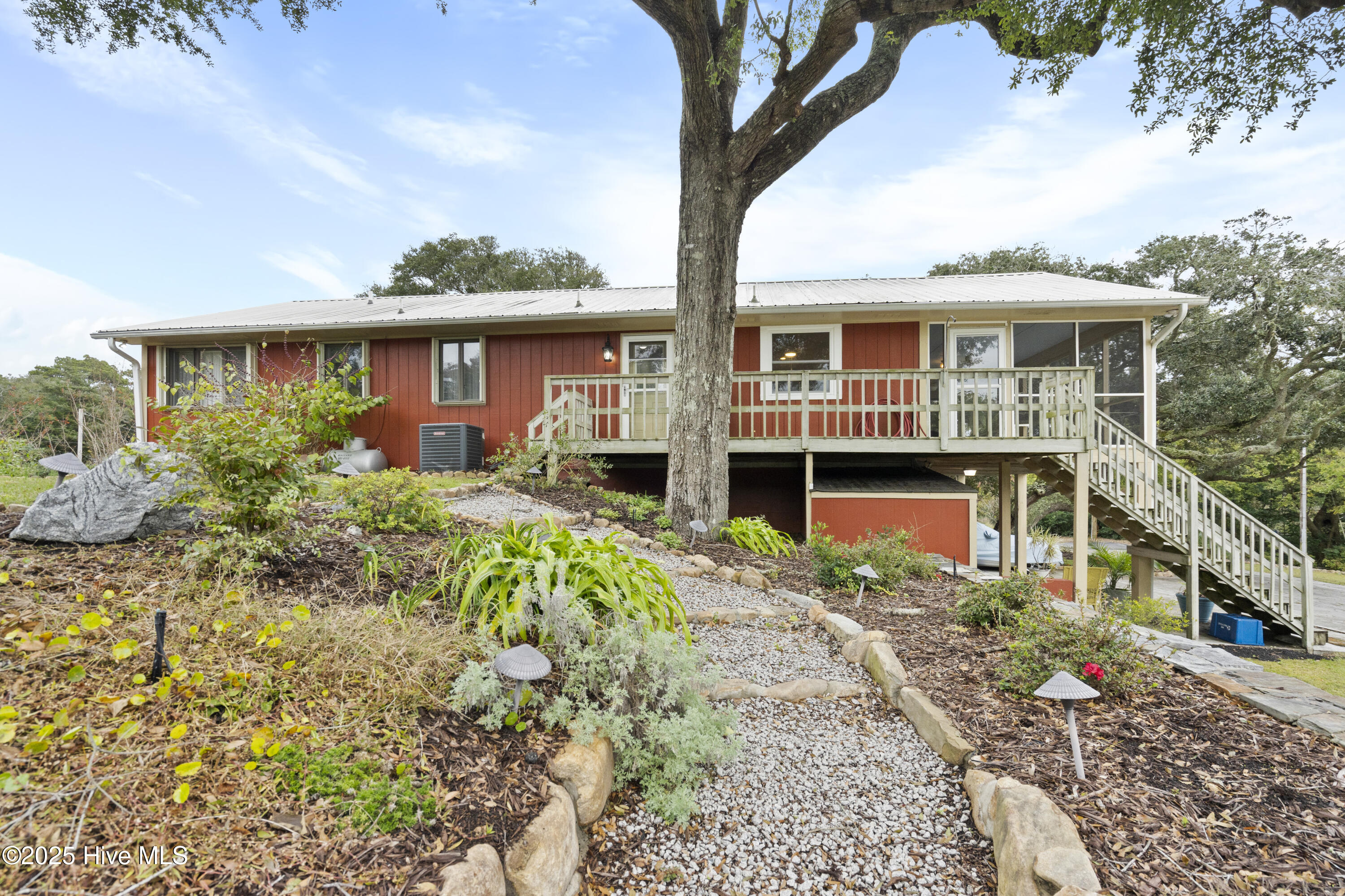 Emerald Isle, North Carolina, 28594, United States, 3 Bedrooms Bedrooms, ,3 BathroomsBathrooms,Residential,For Sale,1991113