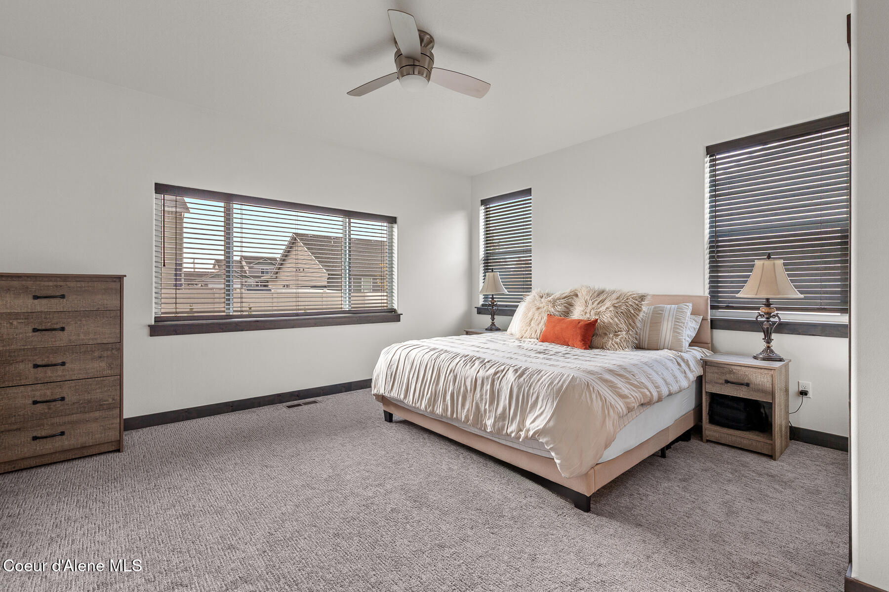 Rathdrum, Idaho, 83858, United States, 3 Bedrooms Bedrooms, ,Residential,For Sale,1989578