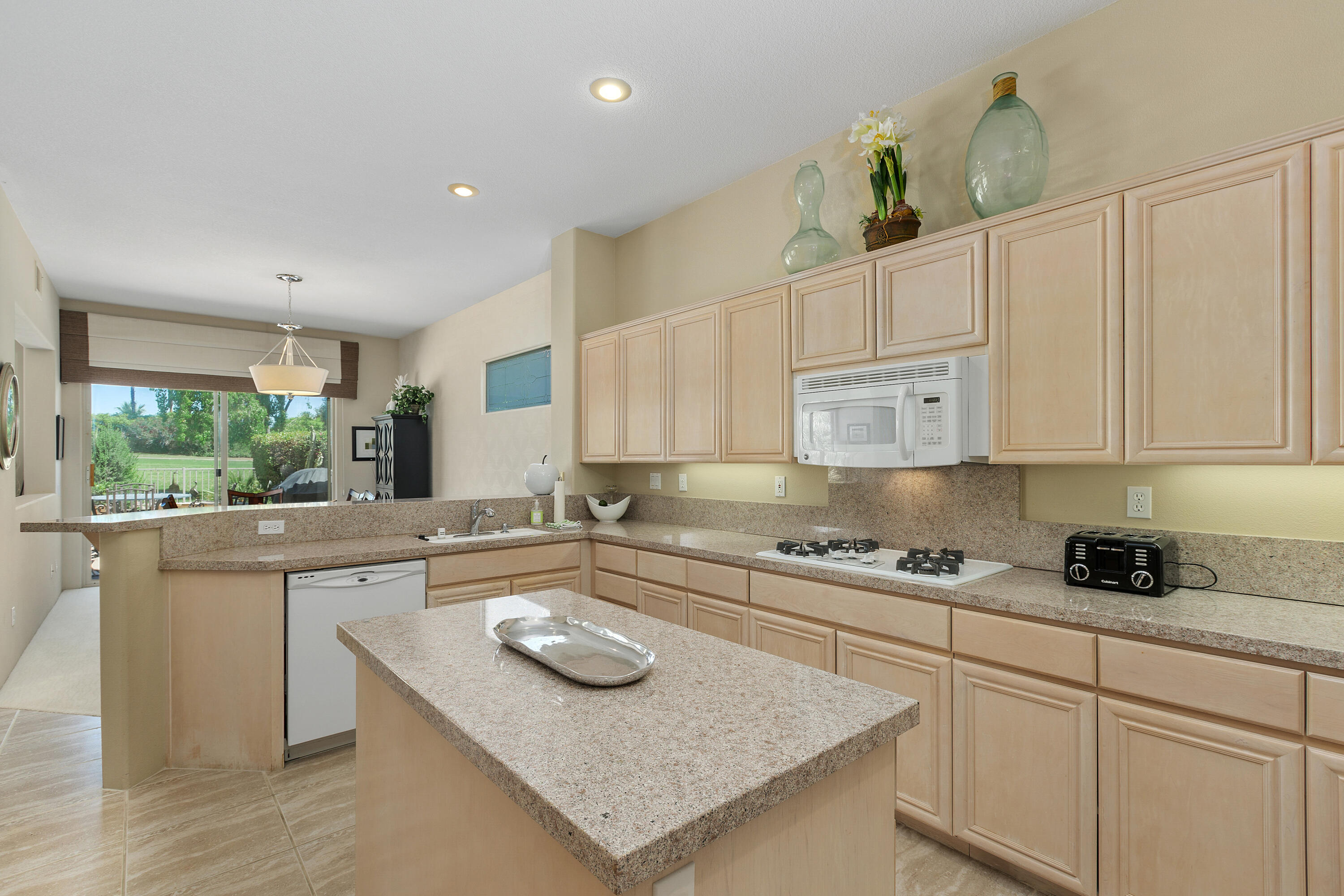 Rancho Mirage, California, 92270, United States, 3 Bedrooms Bedrooms, ,3 BathroomsBathrooms,Residential,For Sale,1868792