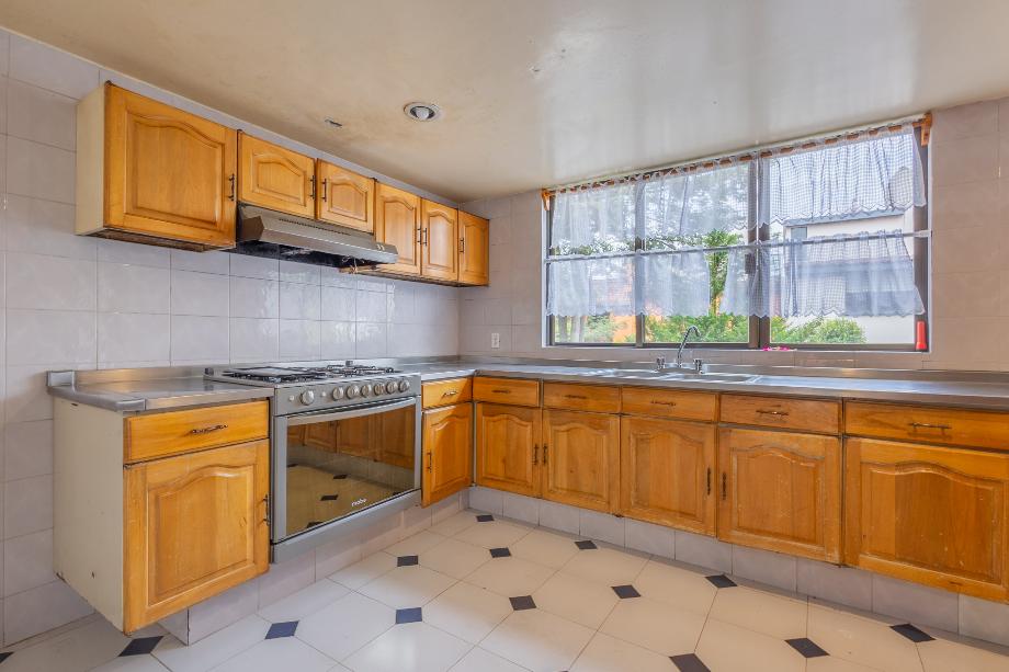 Álvaro Obregón, Ciudad de México, 01700, Mexico, 4 Bedrooms Bedrooms, ,3 BathroomsBathrooms,Residential,For Sale,1729158