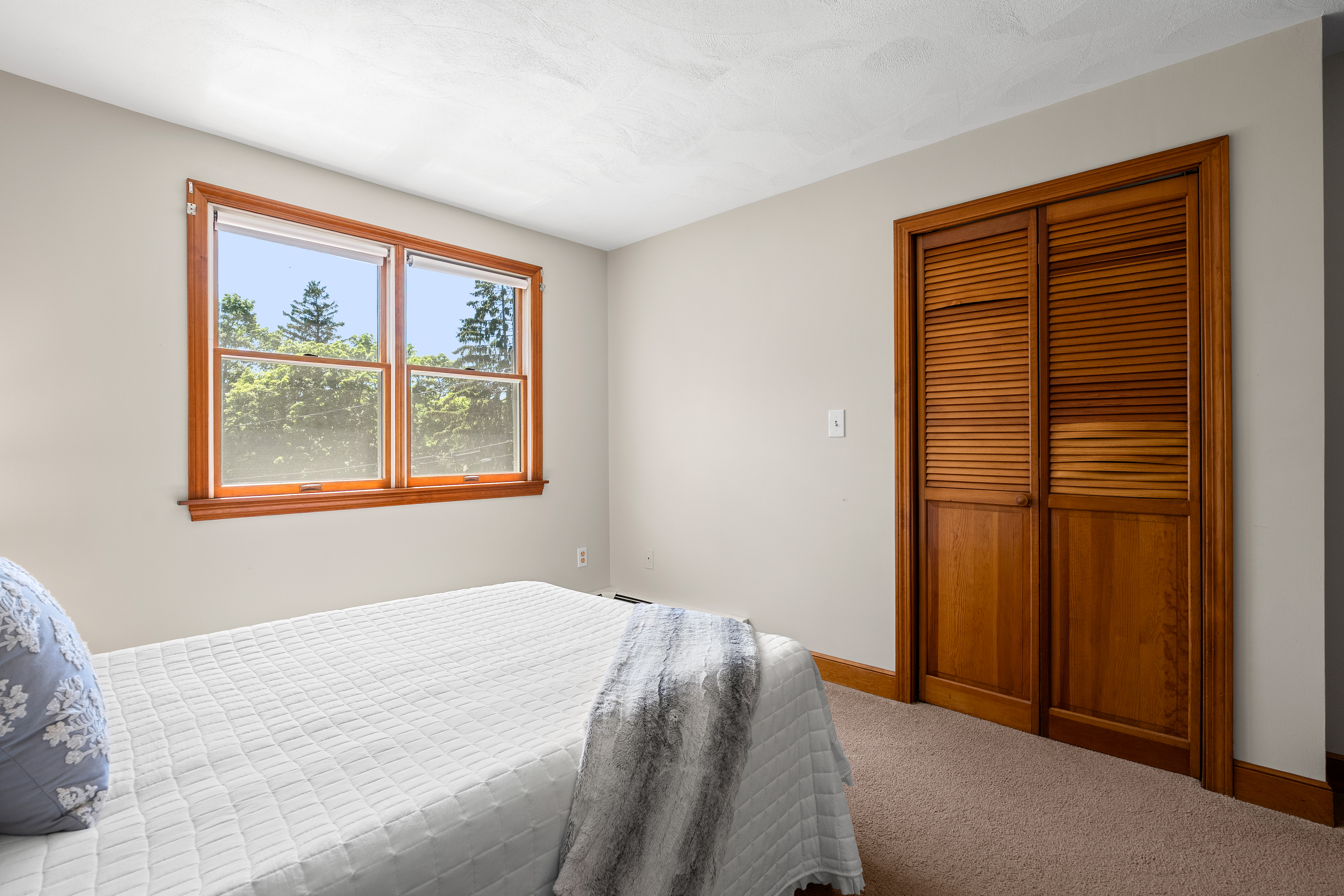  26 Lawrence Lane, Arlington, MA, 02474 - 物件實景