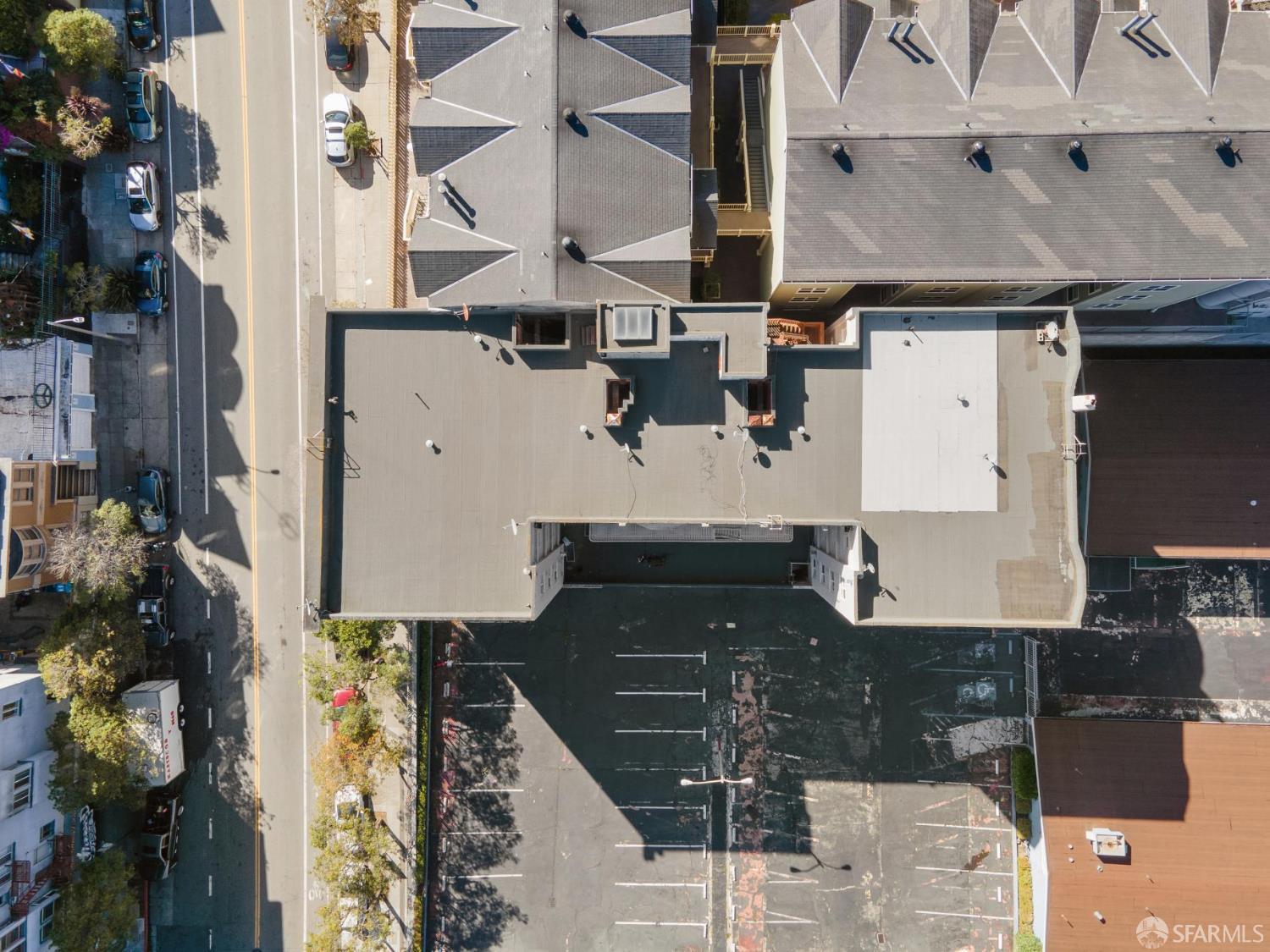 San Francisco, California, 94117, United States, 17 Bedrooms Bedrooms, ,Residential,For Sale,1994425