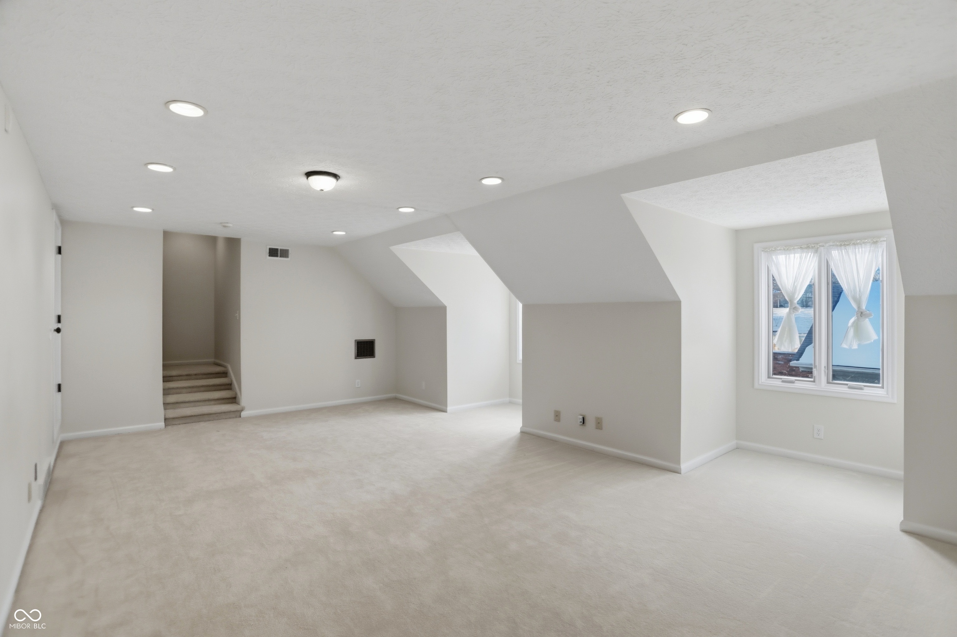 Indianapolis, Indiana, 46256, United States, 6 Bedrooms Bedrooms, ,10 BathroomsBathrooms,Residential,For Sale,2016946