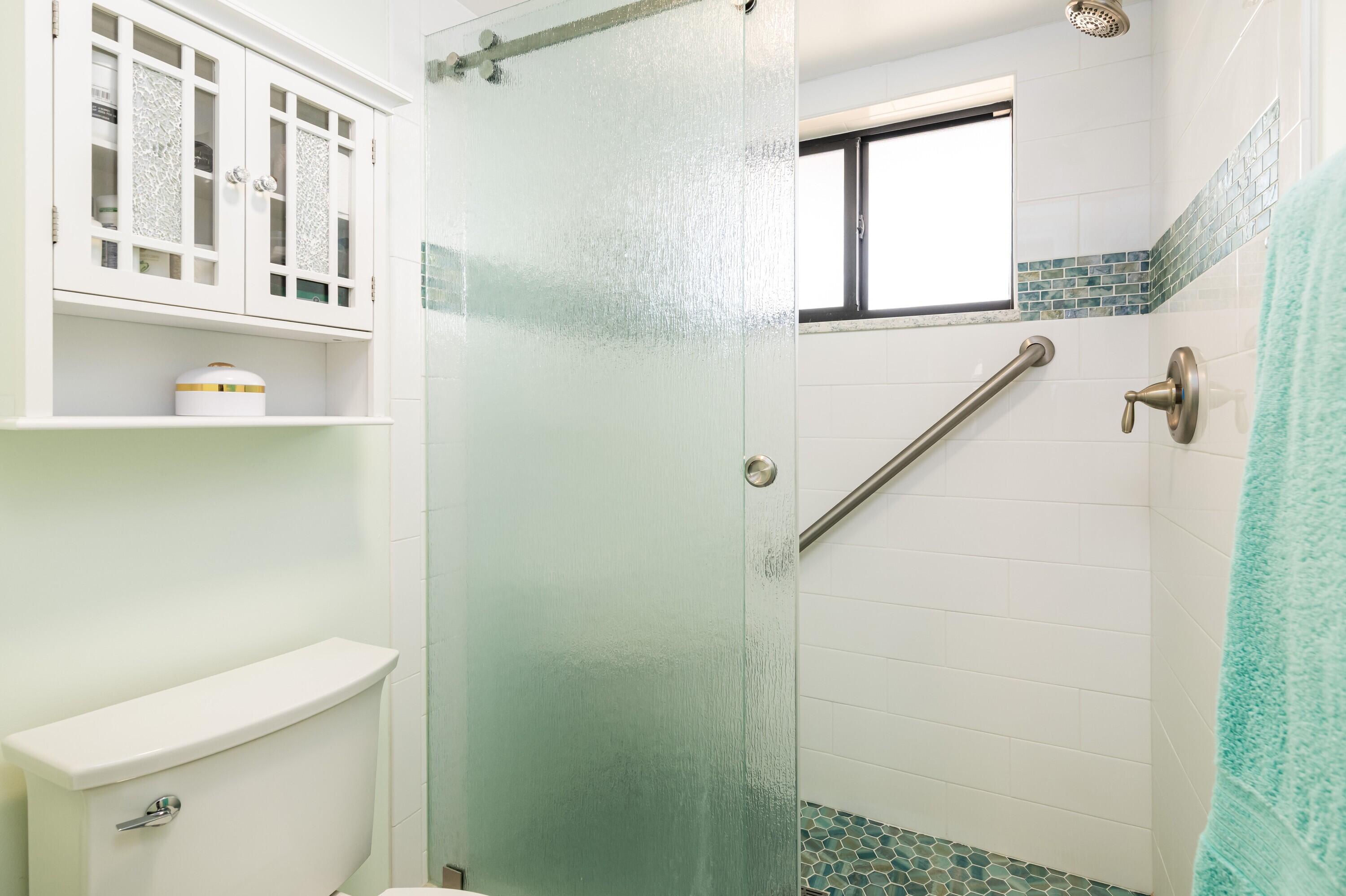 MARATHON, Florida, 33050, United States, 3 Bedrooms Bedrooms, ,2 BathroomsBathrooms,Residential,For Sale,2001809