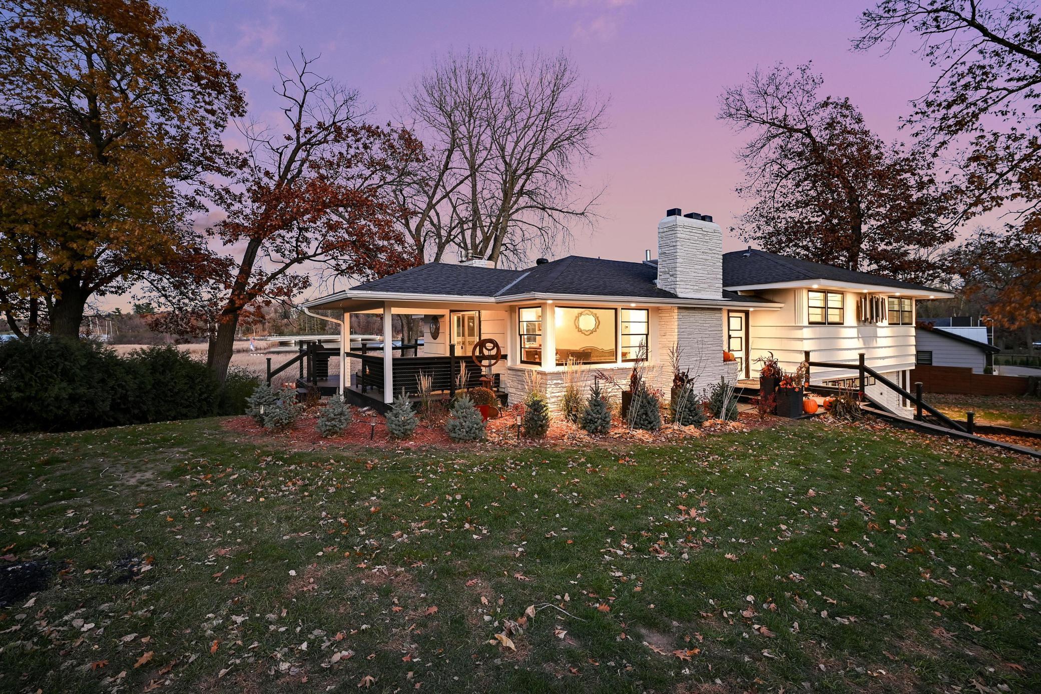 Deephaven, Minnesota, 55331, United States, 6 Bedrooms Bedrooms, ,2 BathroomsBathrooms,Residential,For Sale,1995440