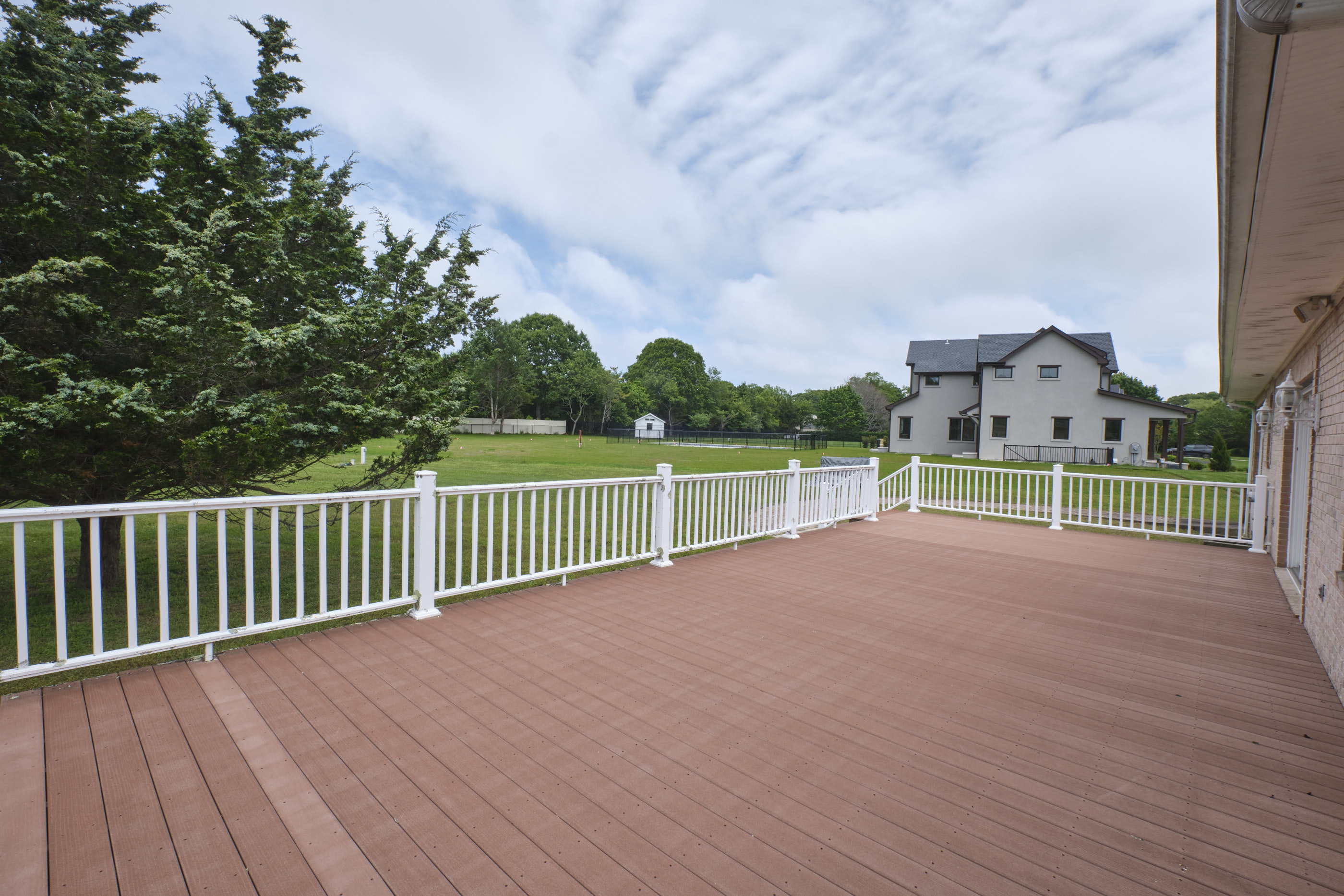 East Marion, New York, 11939, United States, 3 Bedrooms Bedrooms, ,3 BathroomsBathrooms,Residential,For Sale,1895057