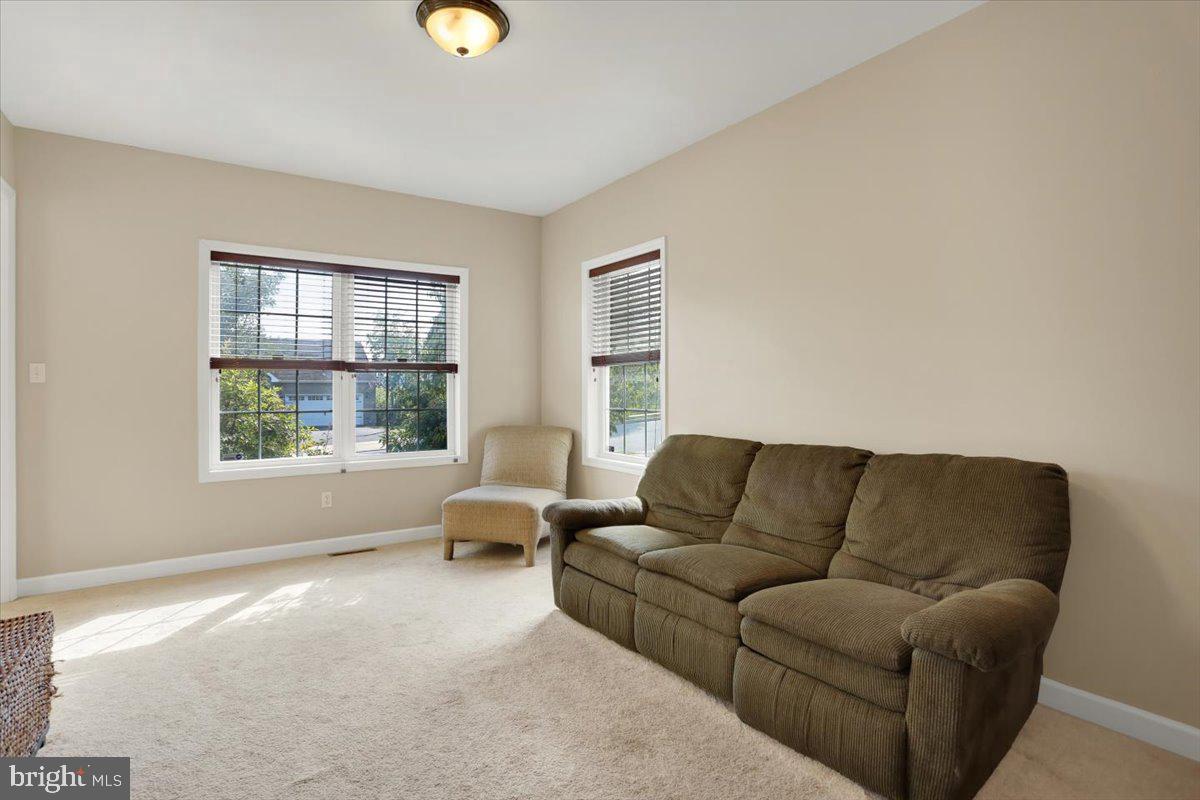 Reading, Pennsylvania, 19606, United States, 4 Bedrooms Bedrooms, ,4 BathroomsBathrooms,Residential,For Sale,1947941