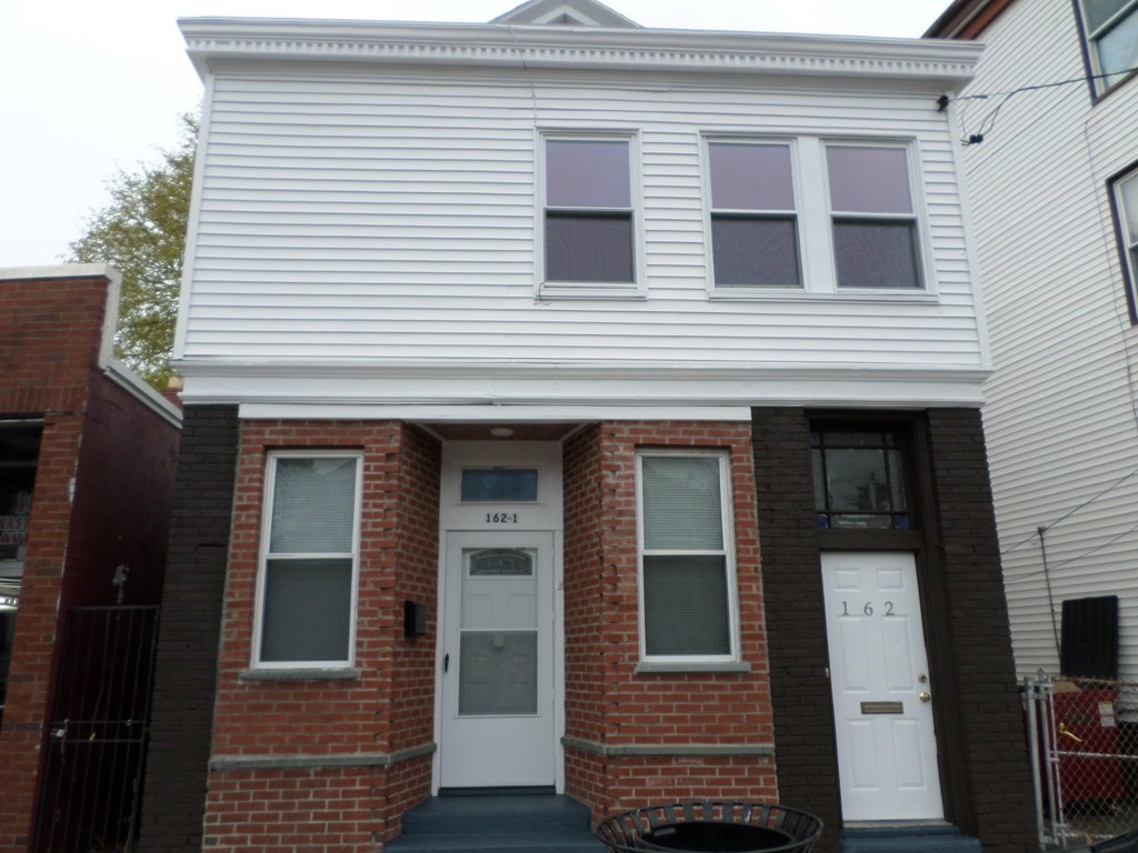 Chelsea, Massachusetts, 02150, United States, 5 Bedrooms Bedrooms, ,2 BathroomsBathrooms,Residential,For Sale,1921257