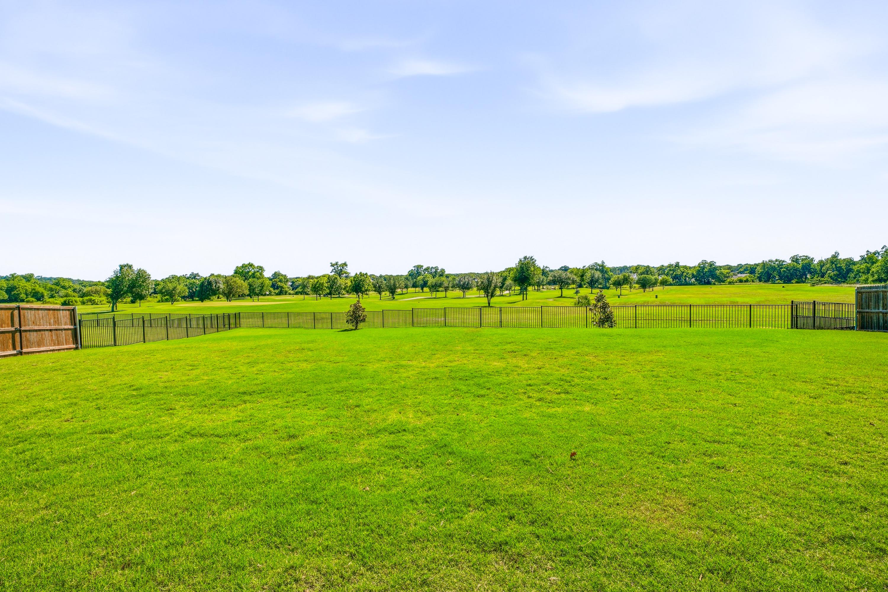  1349 Crown Valley Drive, Weatherford, TX, 76087 - 物件實景