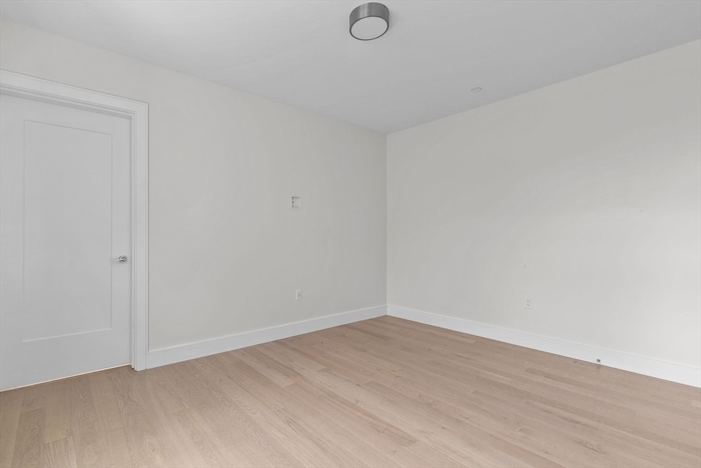 Boston, Massachusetts, 02128, United States, 2 Bedrooms Bedrooms, ,2 BathroomsBathrooms,Residential,For Sale,1942738