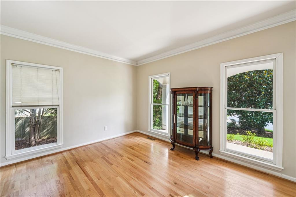 Kennesaw, Georgia, 30144, United States, 5 Bedrooms Bedrooms, ,3 BathroomsBathrooms,Residential,For Sale,1942982