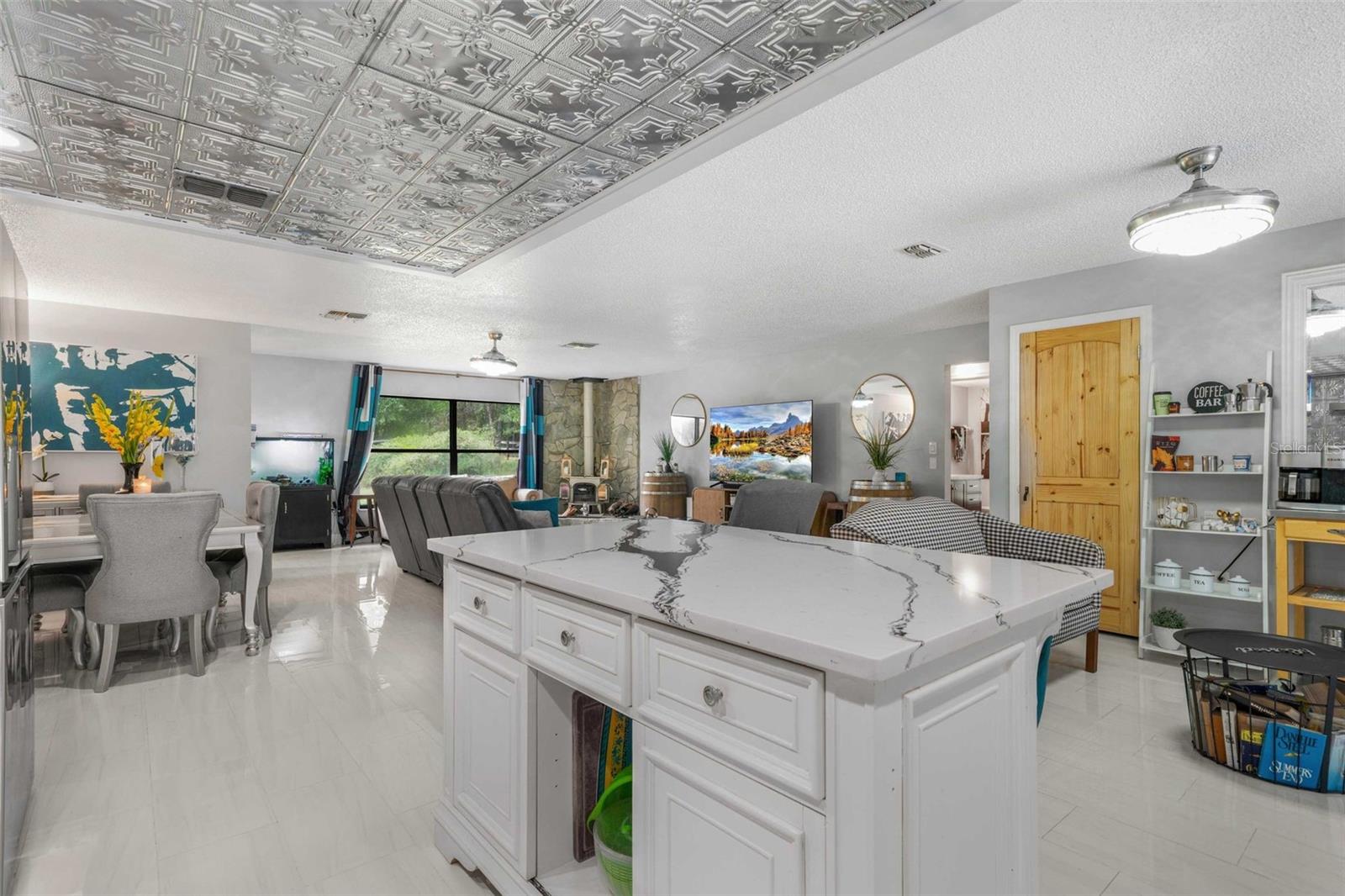 DUNNELLON, Florida, 34433, United States, 3 Bedrooms Bedrooms, ,2 BathroomsBathrooms,Residential,For Sale,1919933