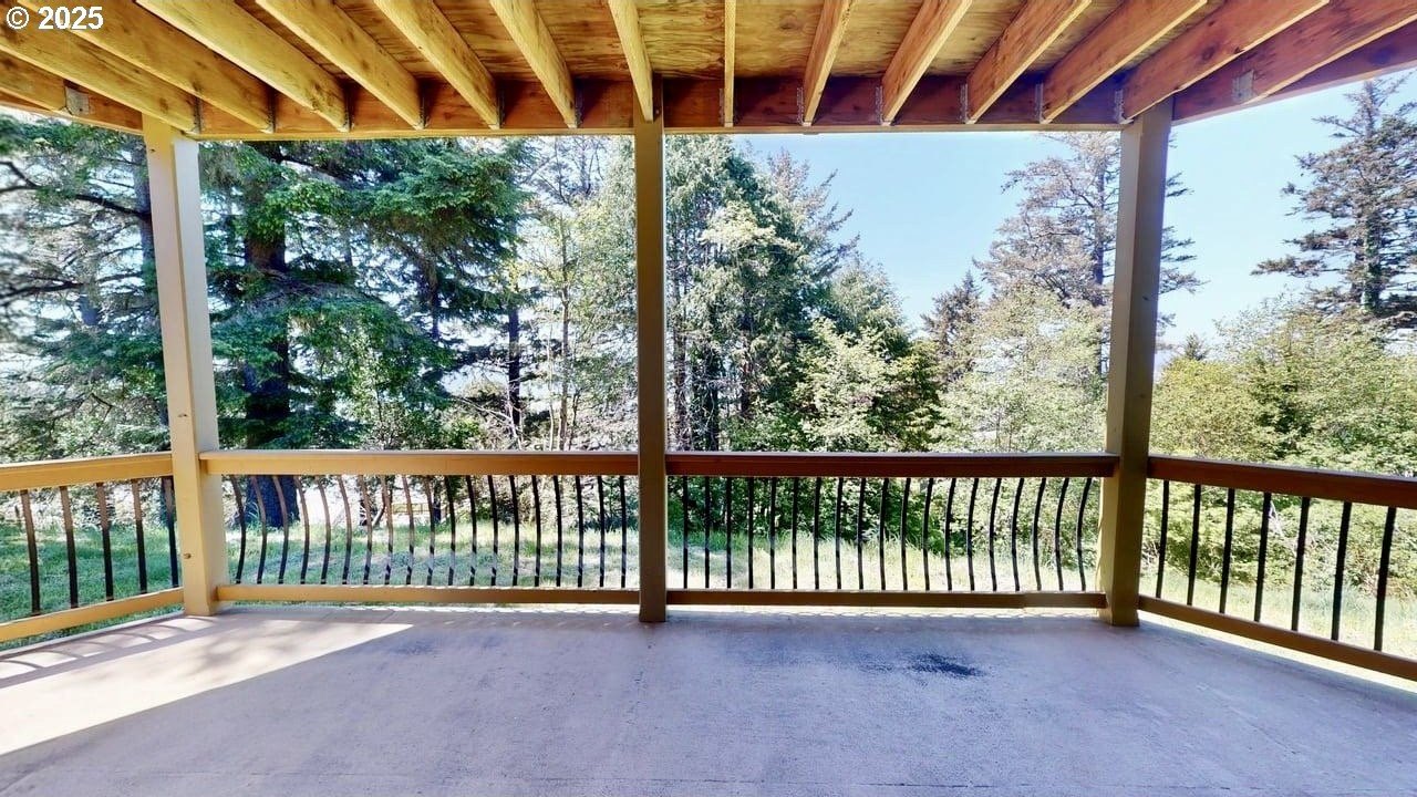 Gold Beach, Oregon, 97444, United States, 6 Bedrooms Bedrooms, ,4 BathroomsBathrooms,Residential,For Sale,1730810