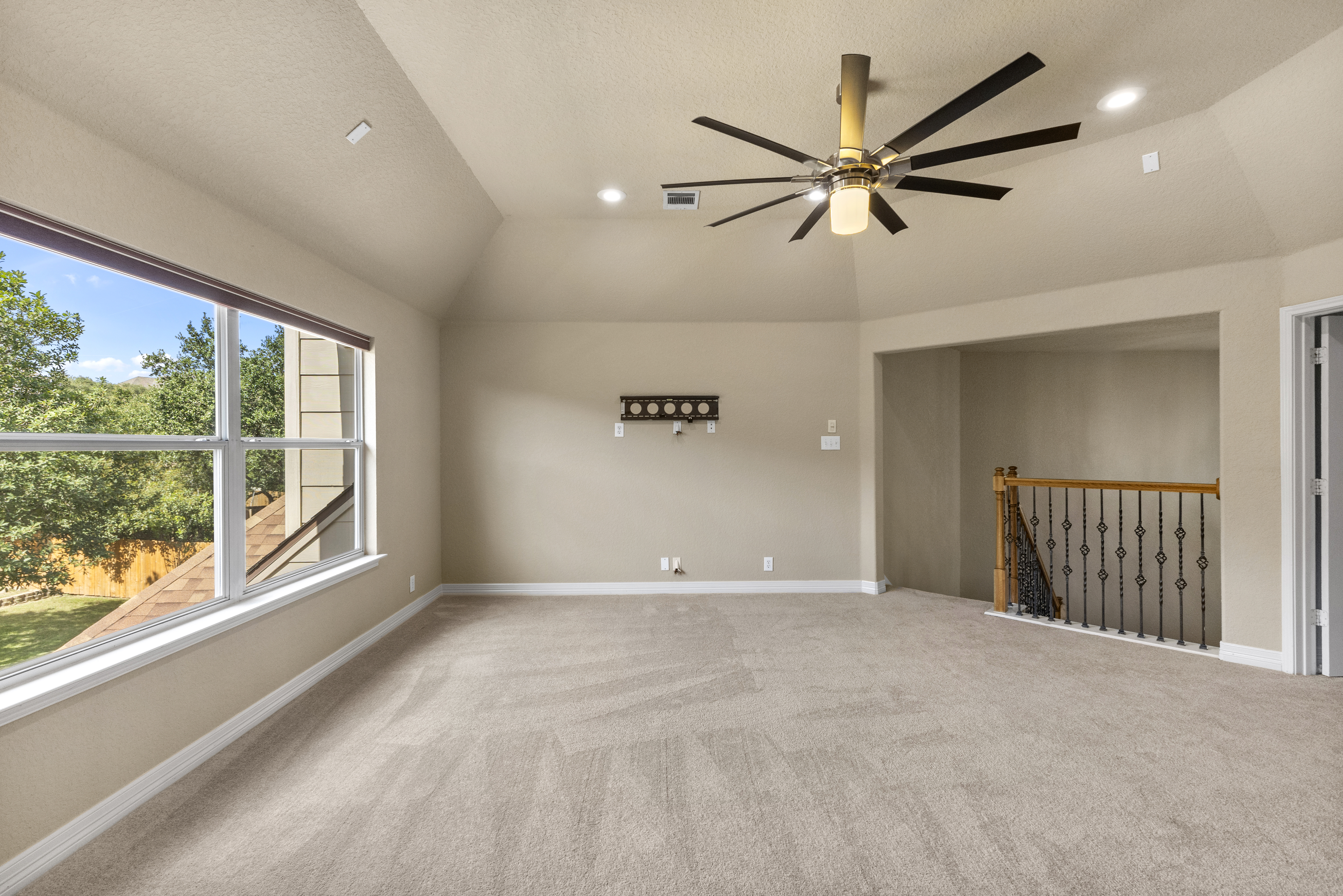  Energy Efficient Stone Oak Living in Gated Mesa Grande - 物件實景