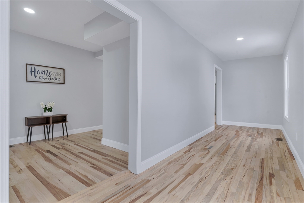 Dedham, Massachusetts, 02026, United States, 3 Bedrooms Bedrooms, ,2 BathroomsBathrooms,Residential,For Sale,2040275