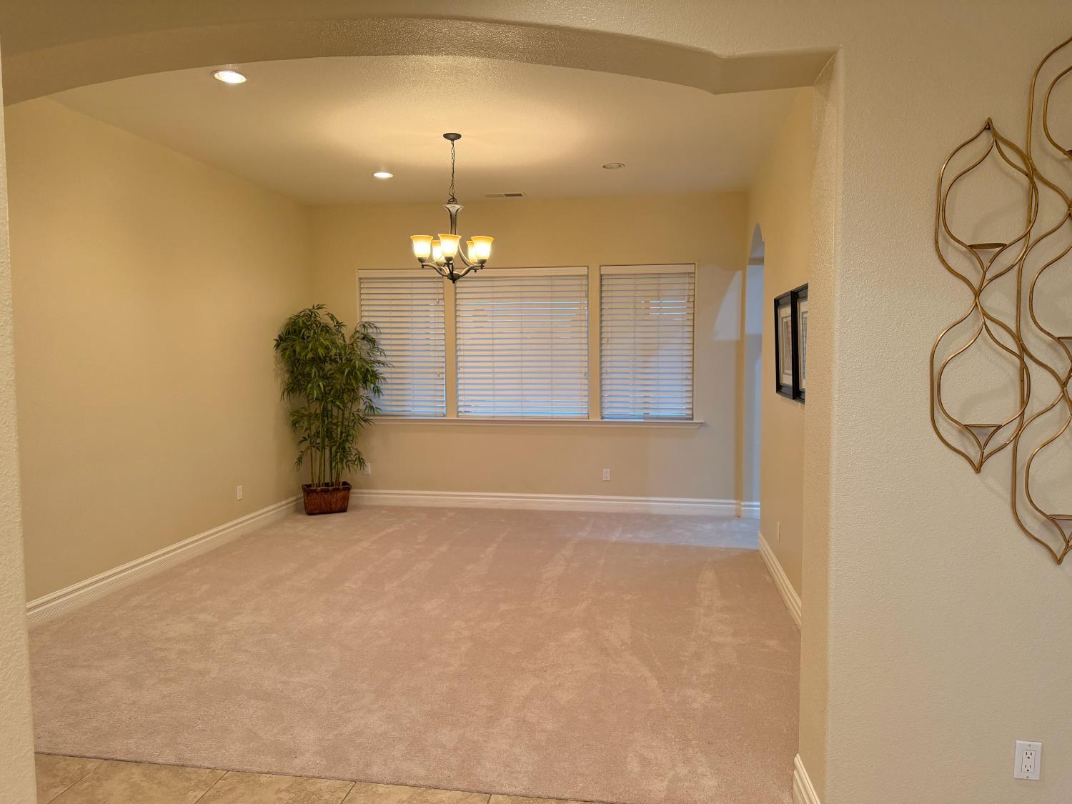 Madera, California, 93638, United States, 4 Bedrooms Bedrooms, ,4 BathroomsBathrooms,Residential,For Sale,2001242