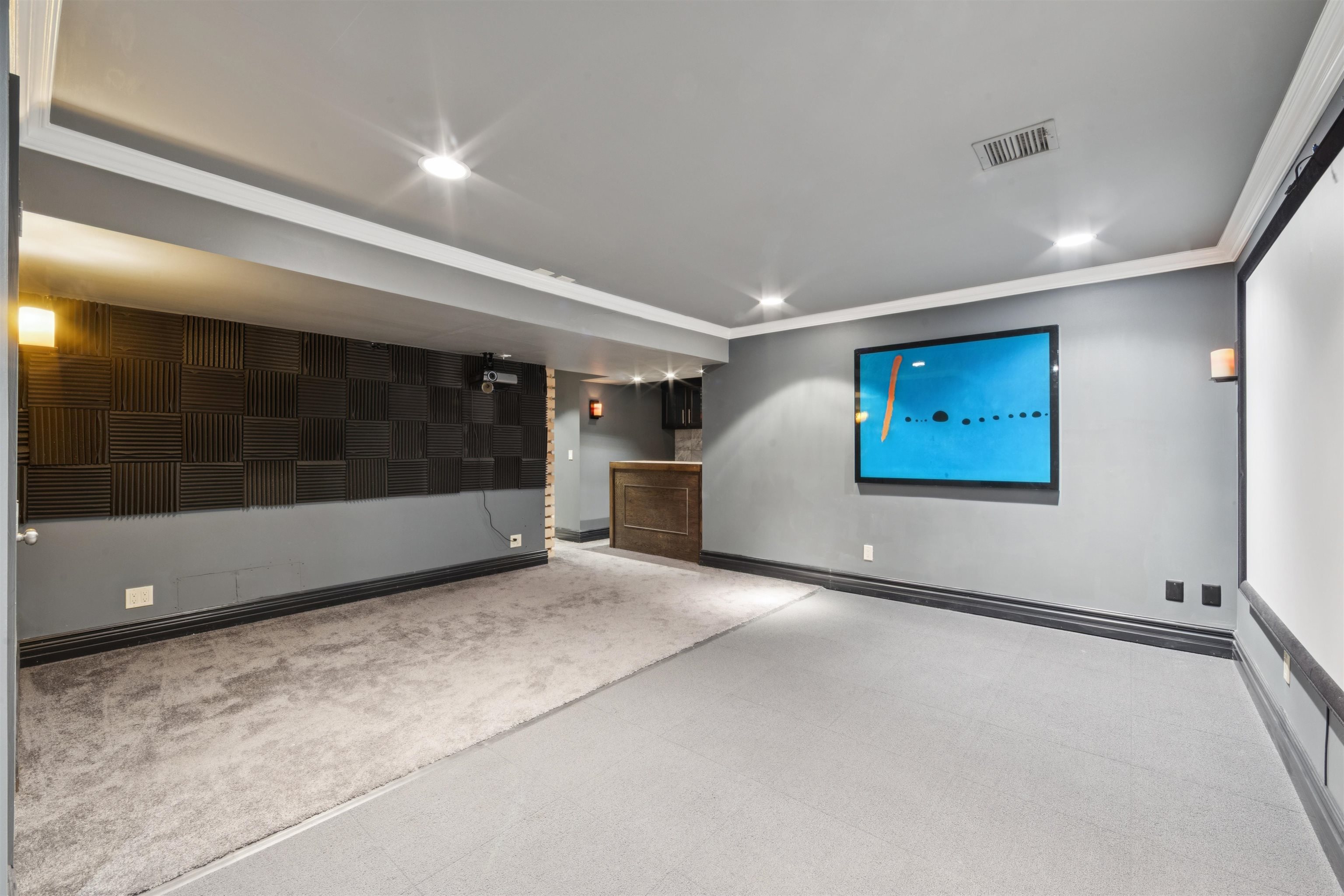 Wichita, Kansas, 67206, United States, 2 Bedrooms Bedrooms, ,4 BathroomsBathrooms,Residential,For Sale,1911450