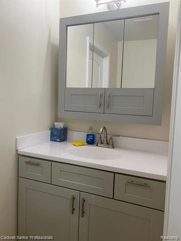 Oakland, Michigan, 48363, United States, 4 Bedrooms Bedrooms, ,2 BathroomsBathrooms,Residential,For Sale,1806159