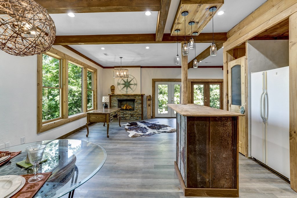 Hayesville, North Carolina, 28904, United States, 3 Bedrooms Bedrooms, ,5 BathroomsBathrooms,Residential,For Sale,1931942