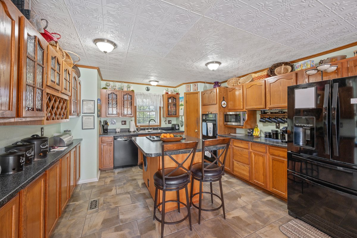 Cheyenne, Wyoming, 82009, United States, 5 Bedrooms Bedrooms, ,2 BathroomsBathrooms,Residential,For Sale,2048903