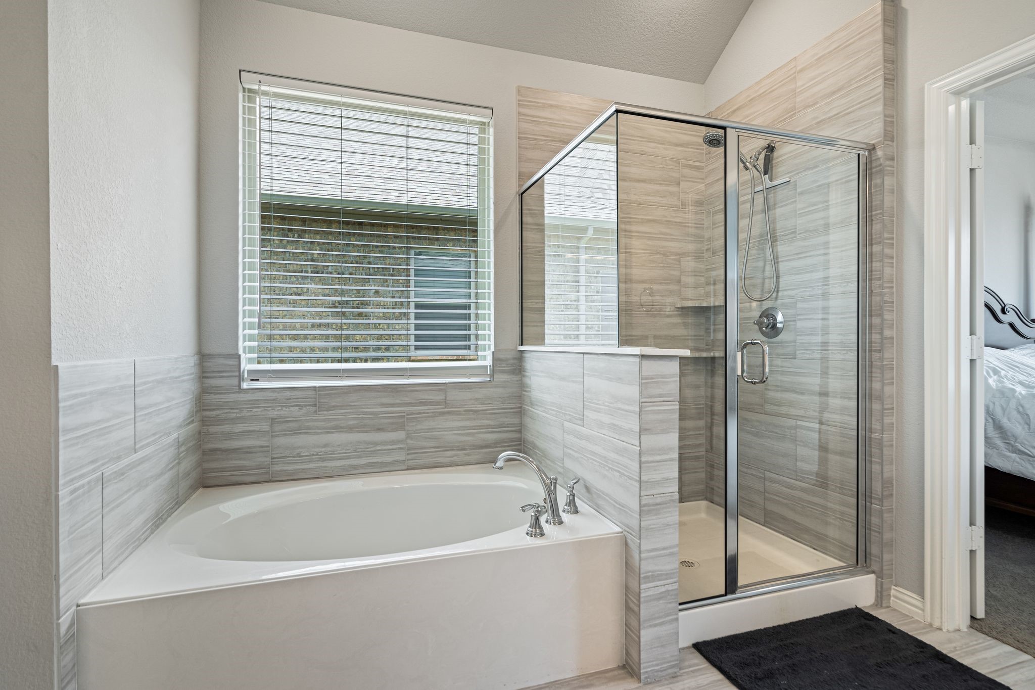 Little Elm, Texas, 76227, United States, 4 Bedrooms Bedrooms, ,3 BathroomsBathrooms,Residential,For Sale,1848680
