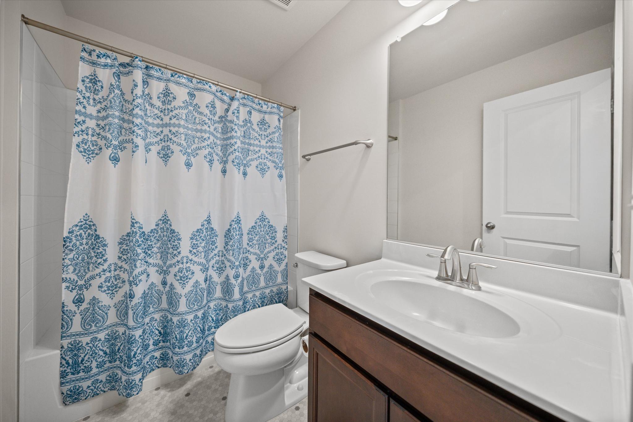  18218 Summit Pointe Drive, Triangle, VA, 22172 - 物件實景